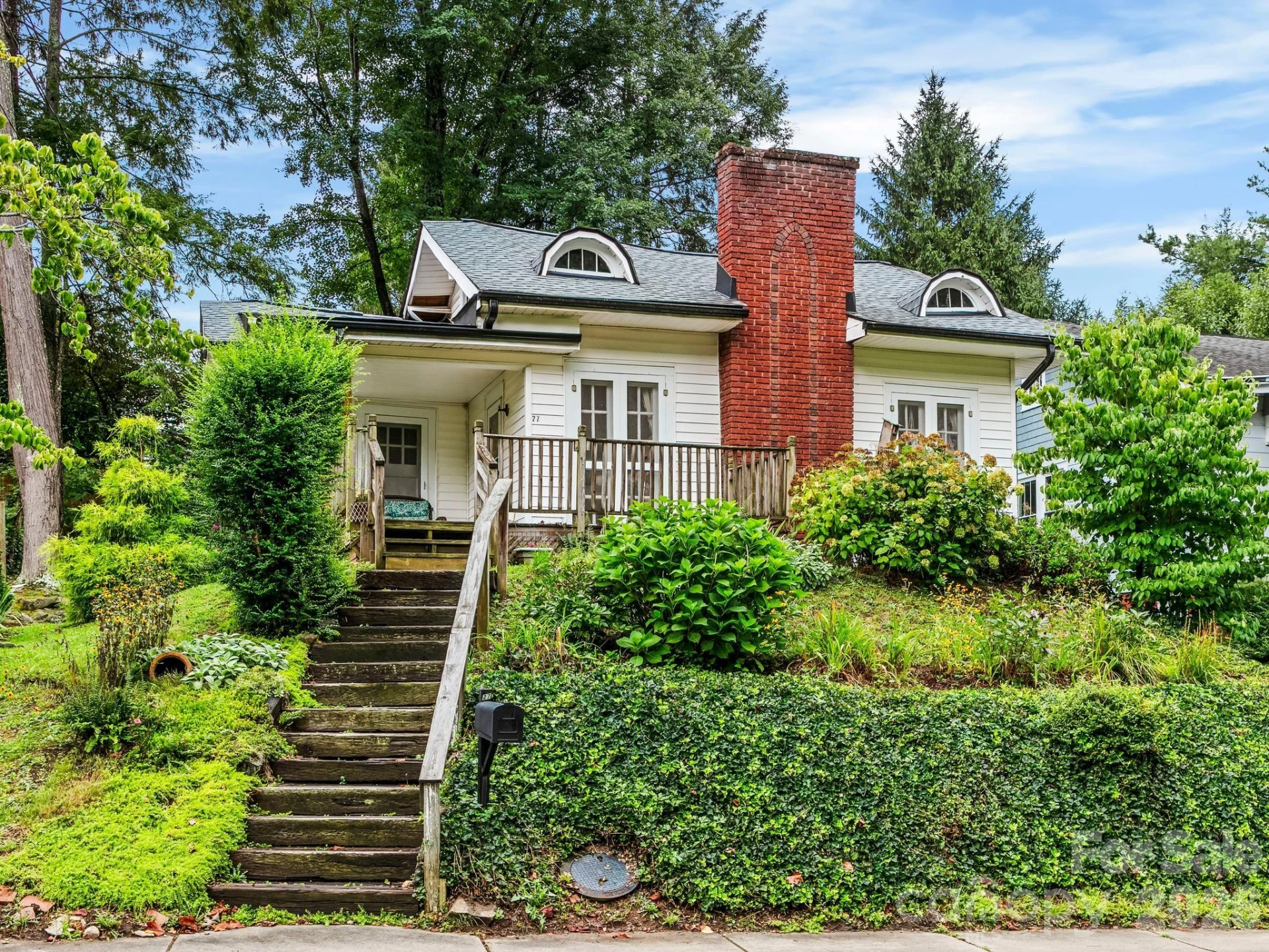 27 Warwick Road - Photo 2
