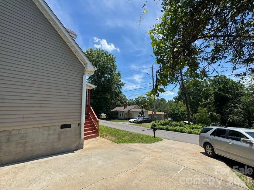 124 Oakland Road - Photo 3