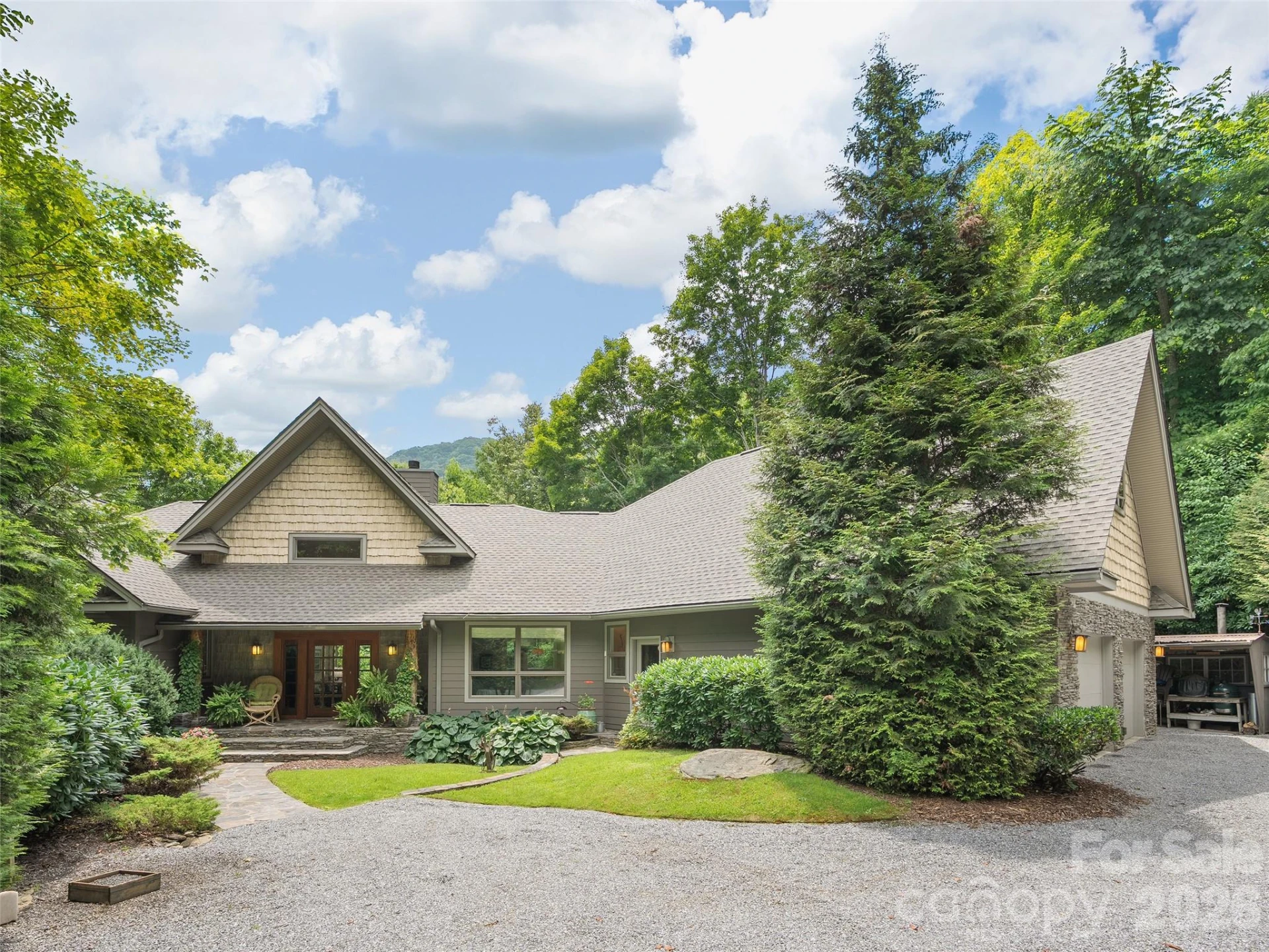 515 Flying Hawk Trail