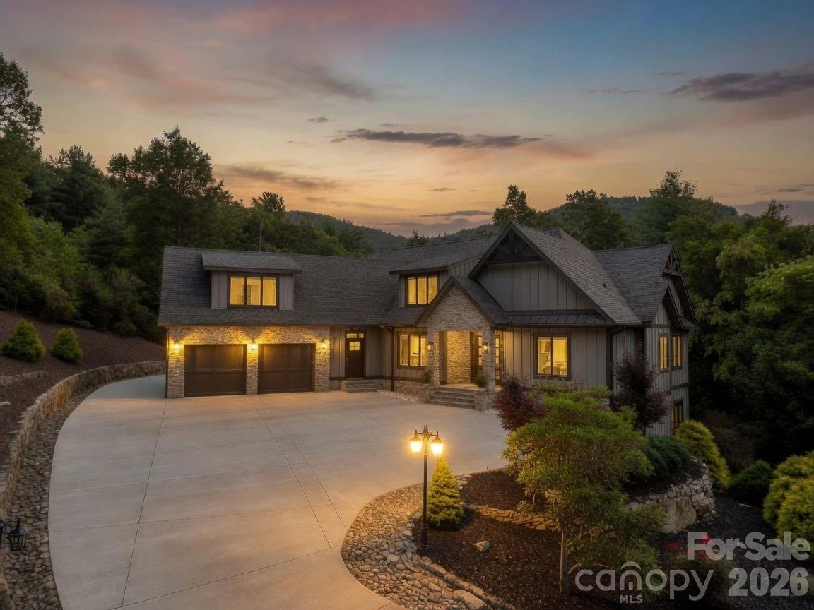 8 Lakeview Drive - Photo 2