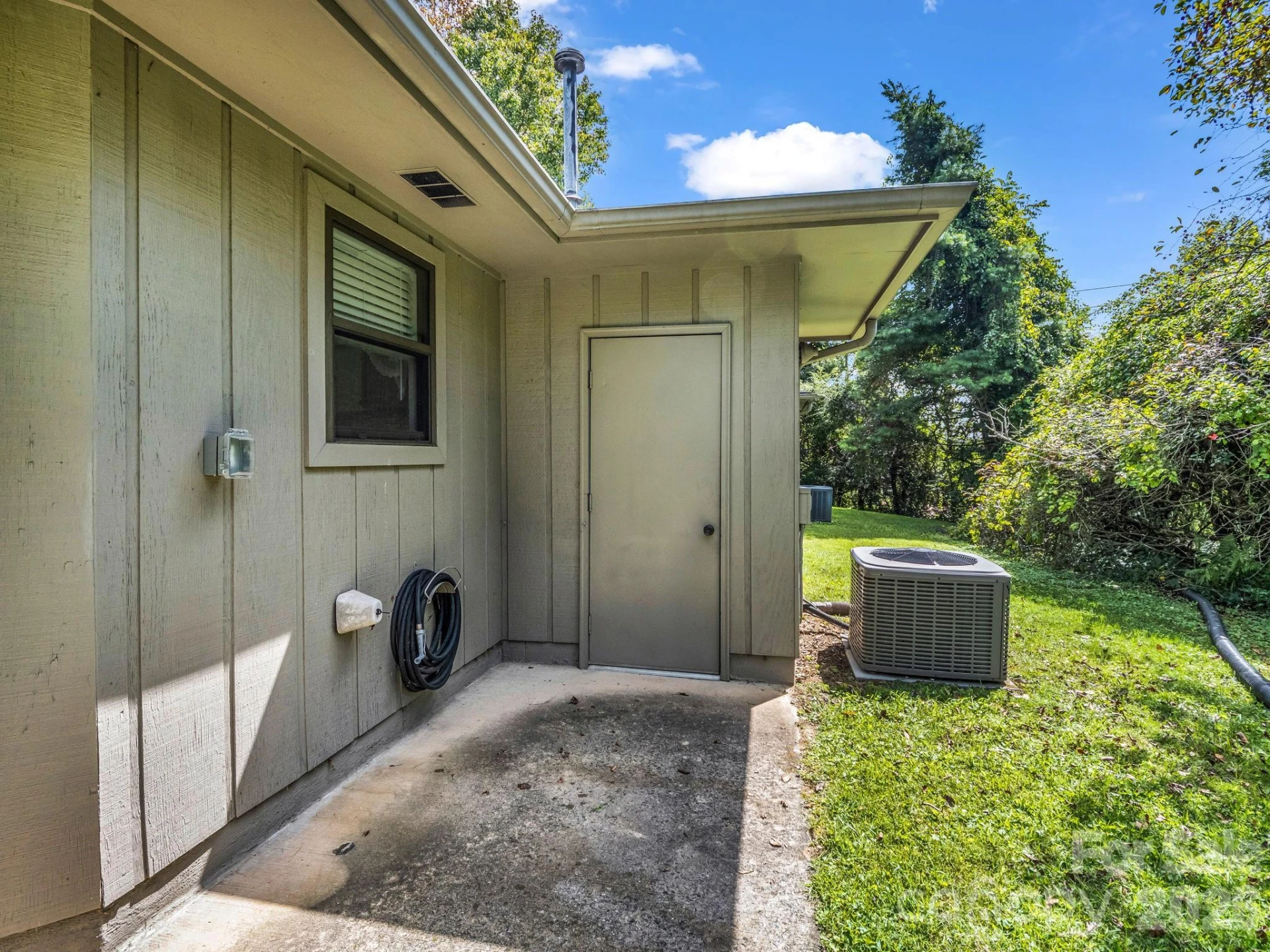 703 Farmington Circle - Photo 6