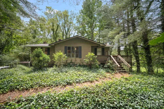 649 Monte Vista Road, Candler, NC, 28715