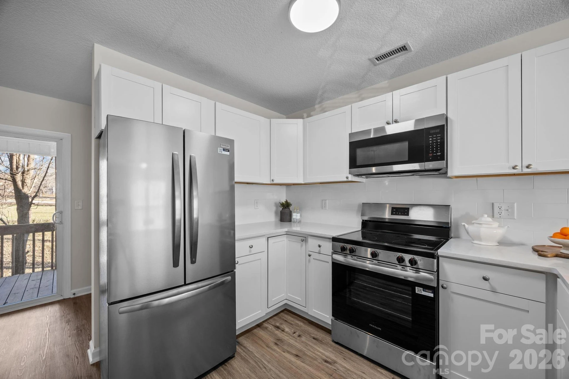 2 Meadow Glen Drive - Photo 3