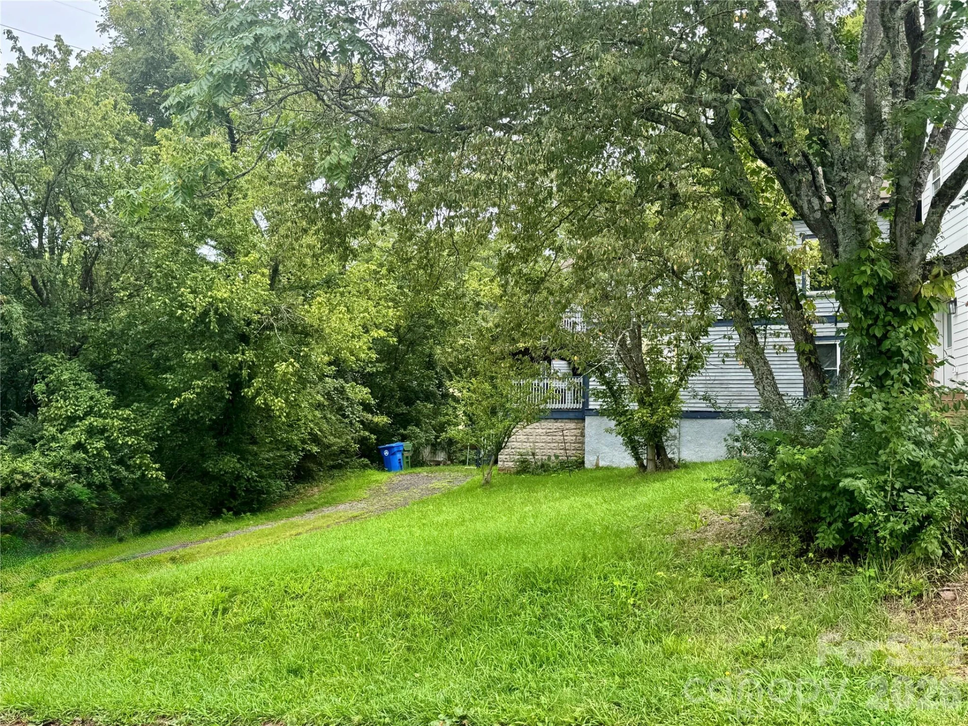 20 Roberts Street - Photo 2