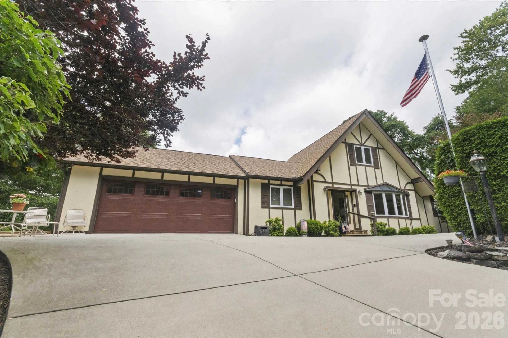 2484 Connestee Trail - Photo 3
