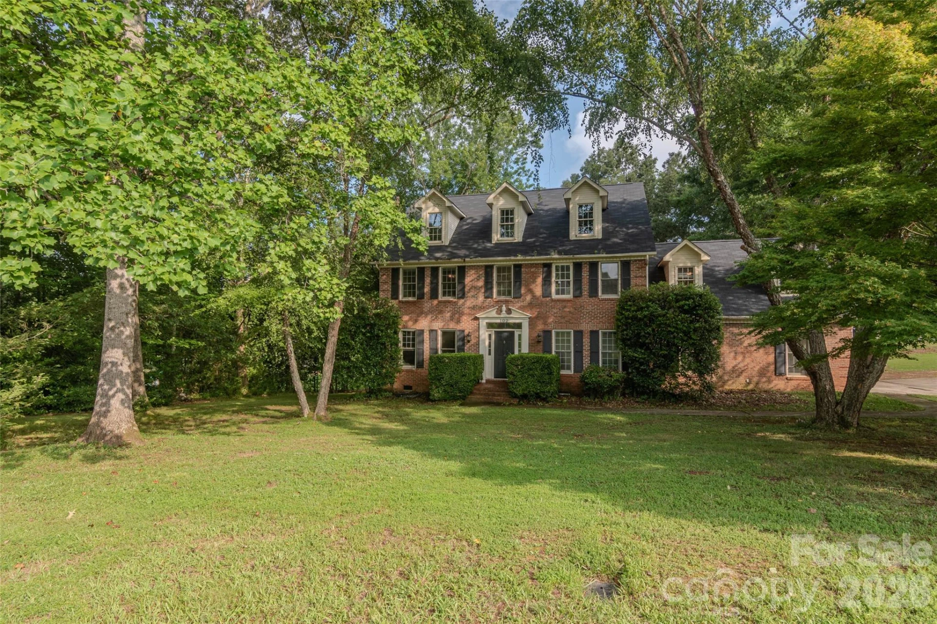 102 Ridgeview Drive - Photo 2