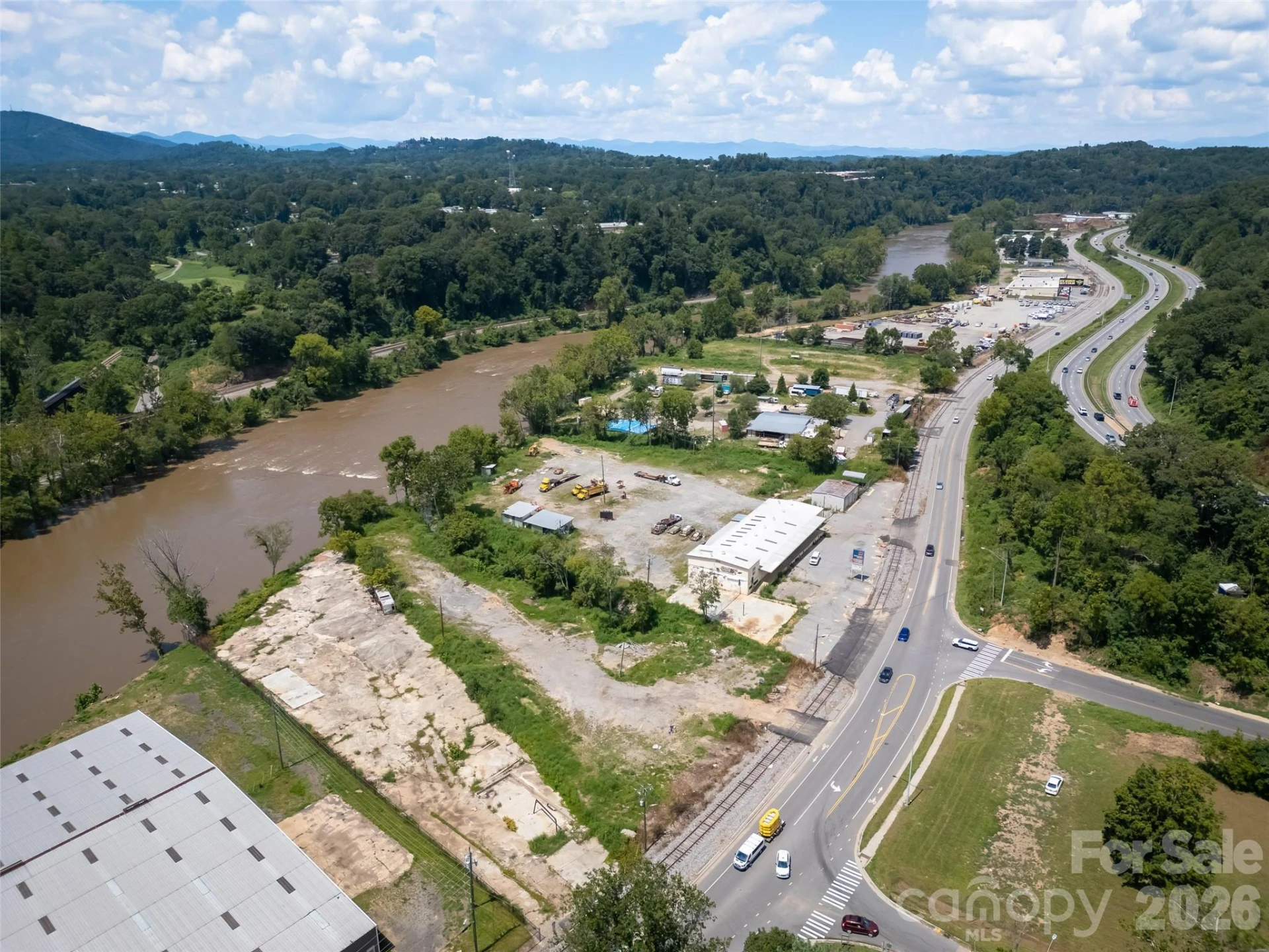 458 Riverside Drive - Photo 3