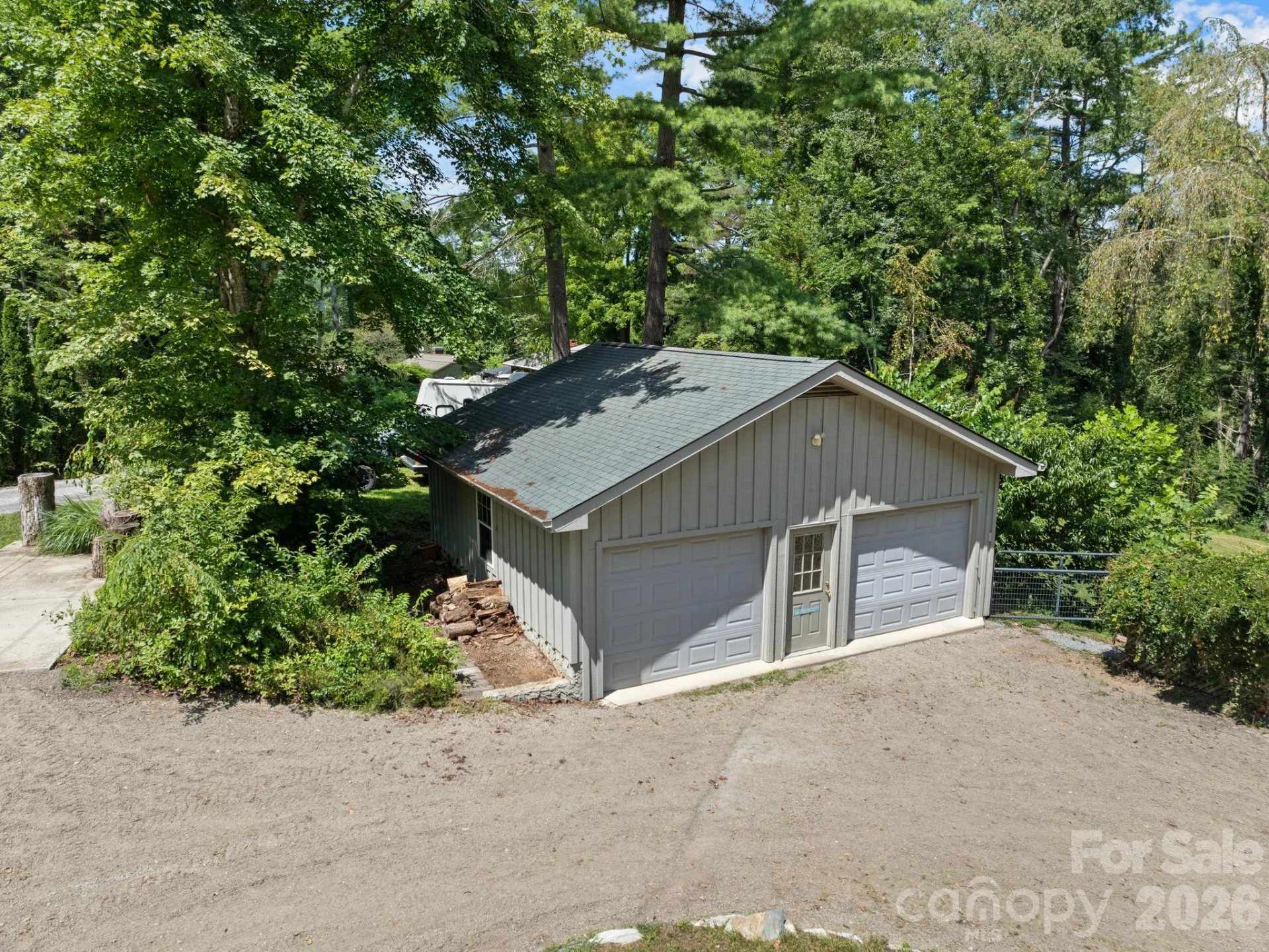 242 N Hills Drive - Photo 9