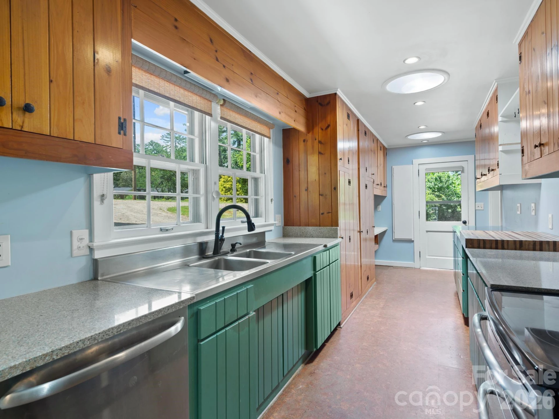 242 N Hills Drive - Photo 21