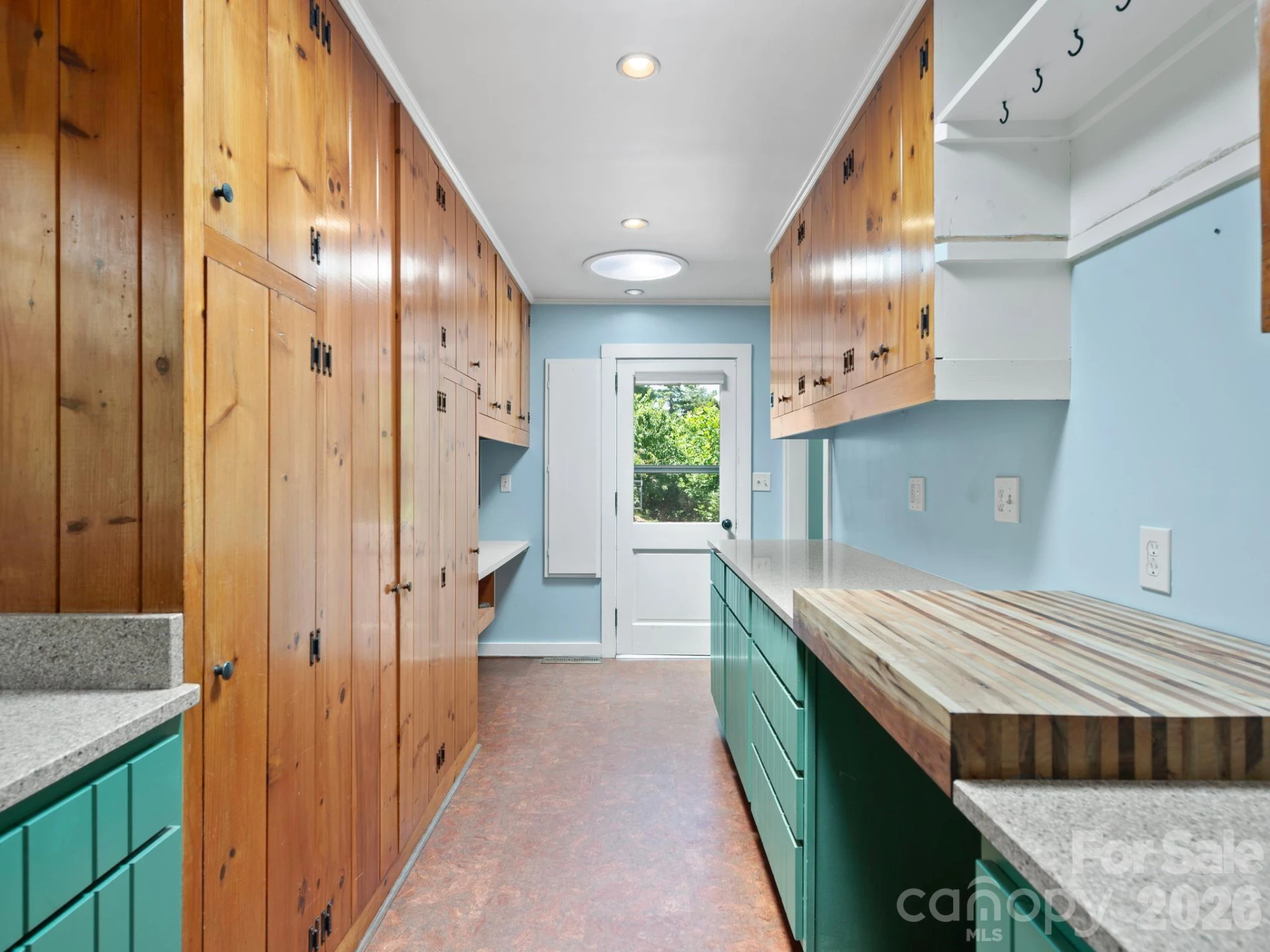 242 N Hills Drive - Photo 22