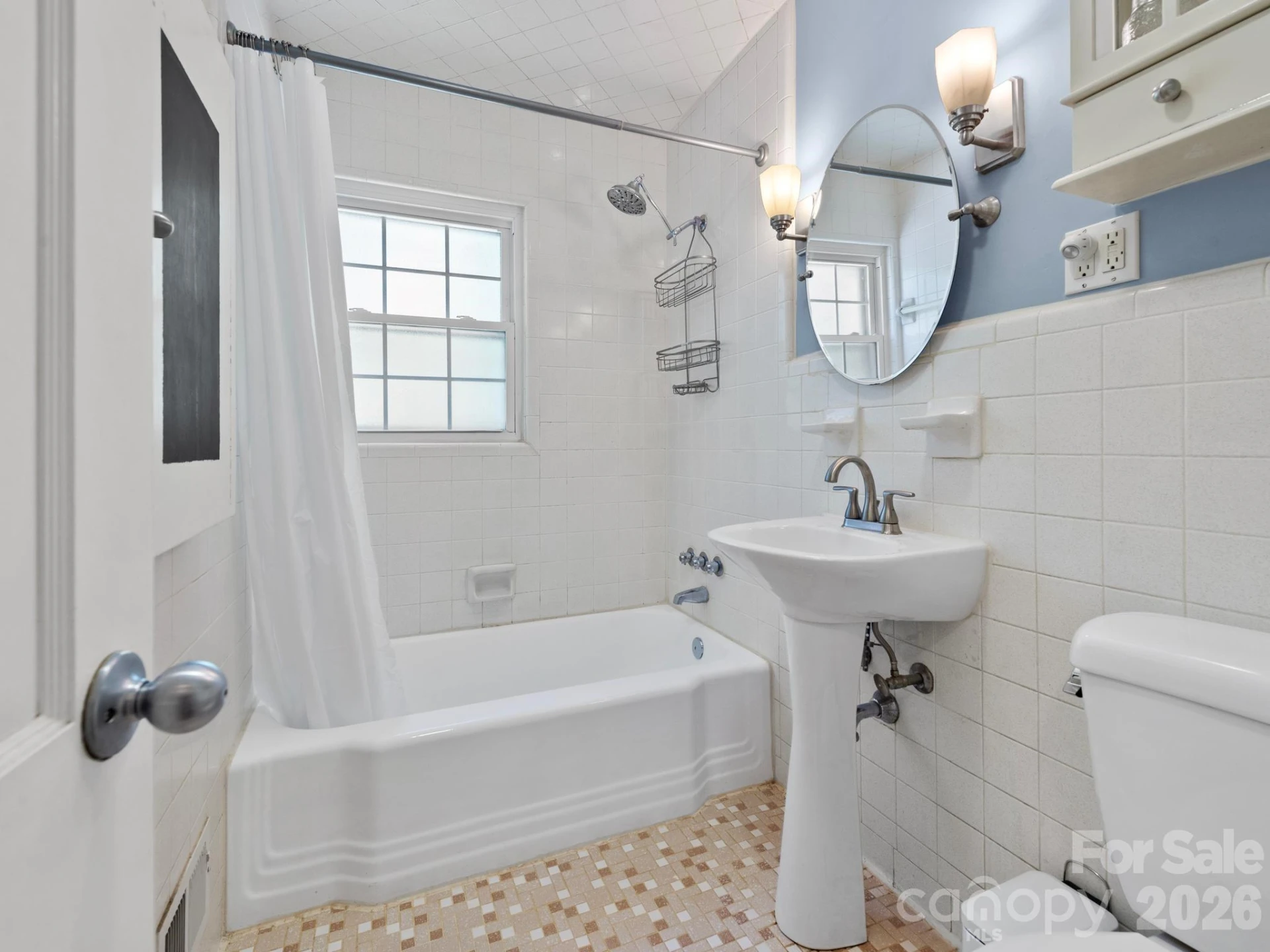 242 N Hills Drive - Photo 32
