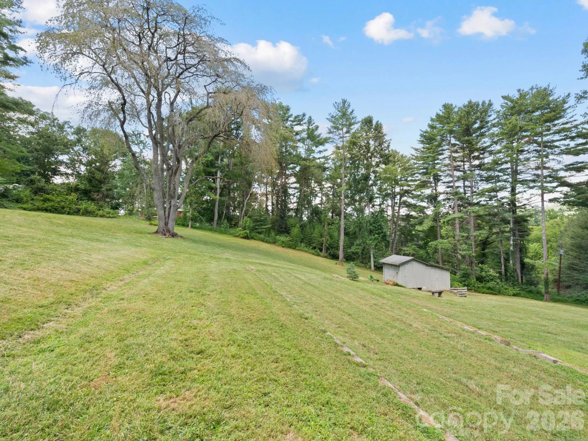 242 N Hills Drive - Photo 38