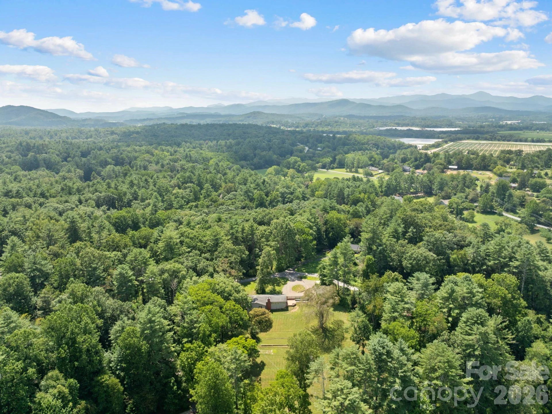 242 N Hills Drive - Photo 44
