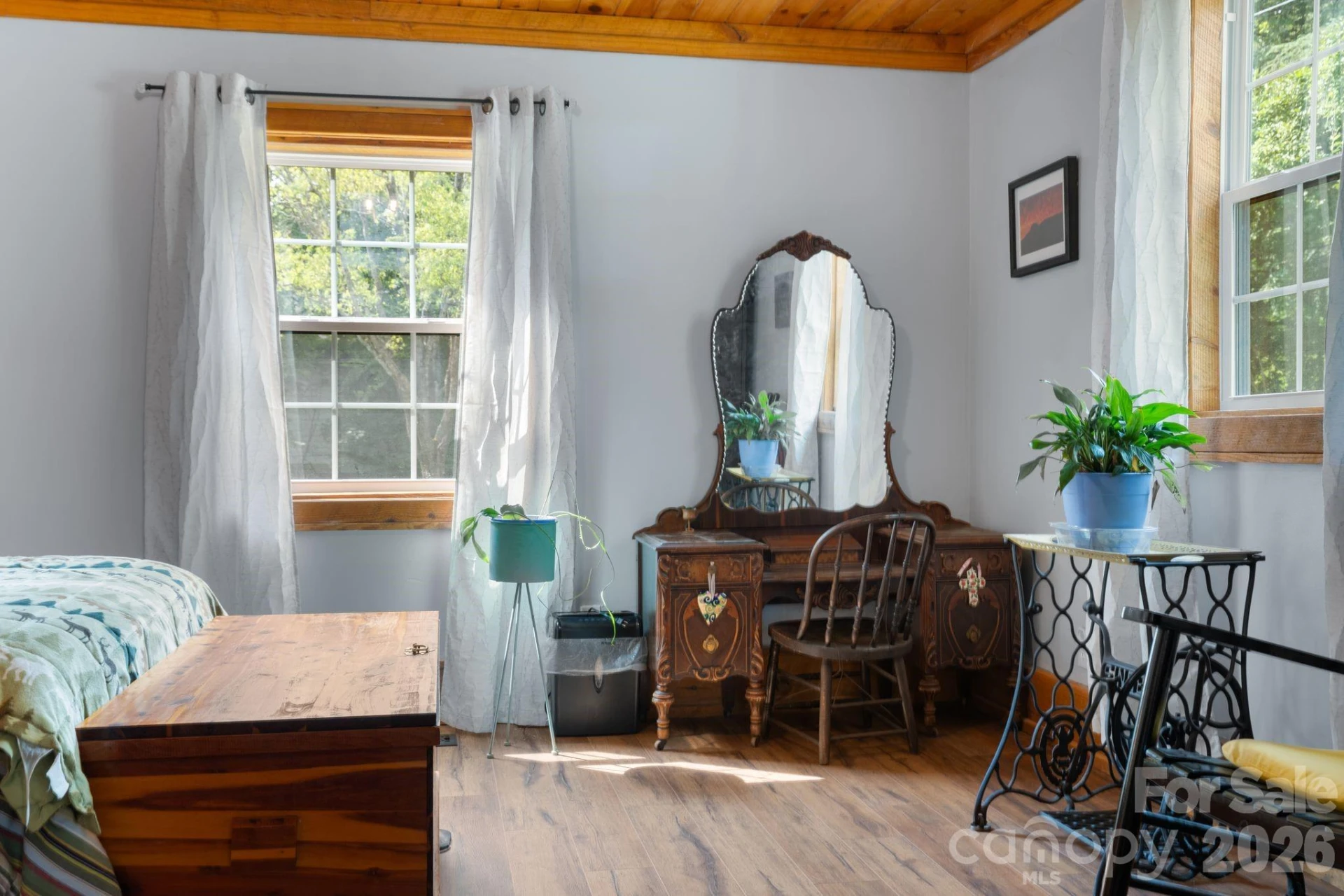 636 N Trade Street - Photo 14
