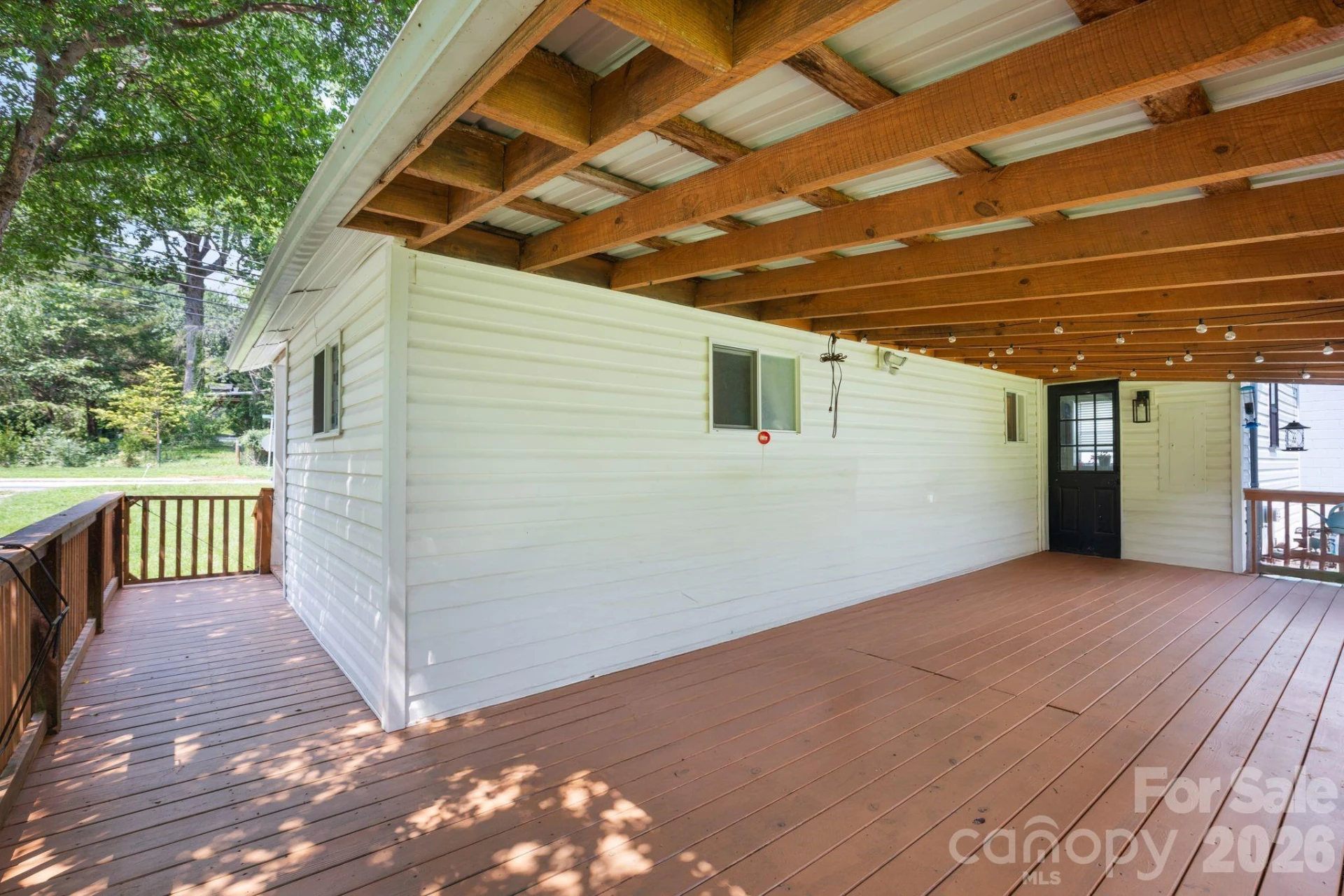 636 N Trade Street - Photo 31