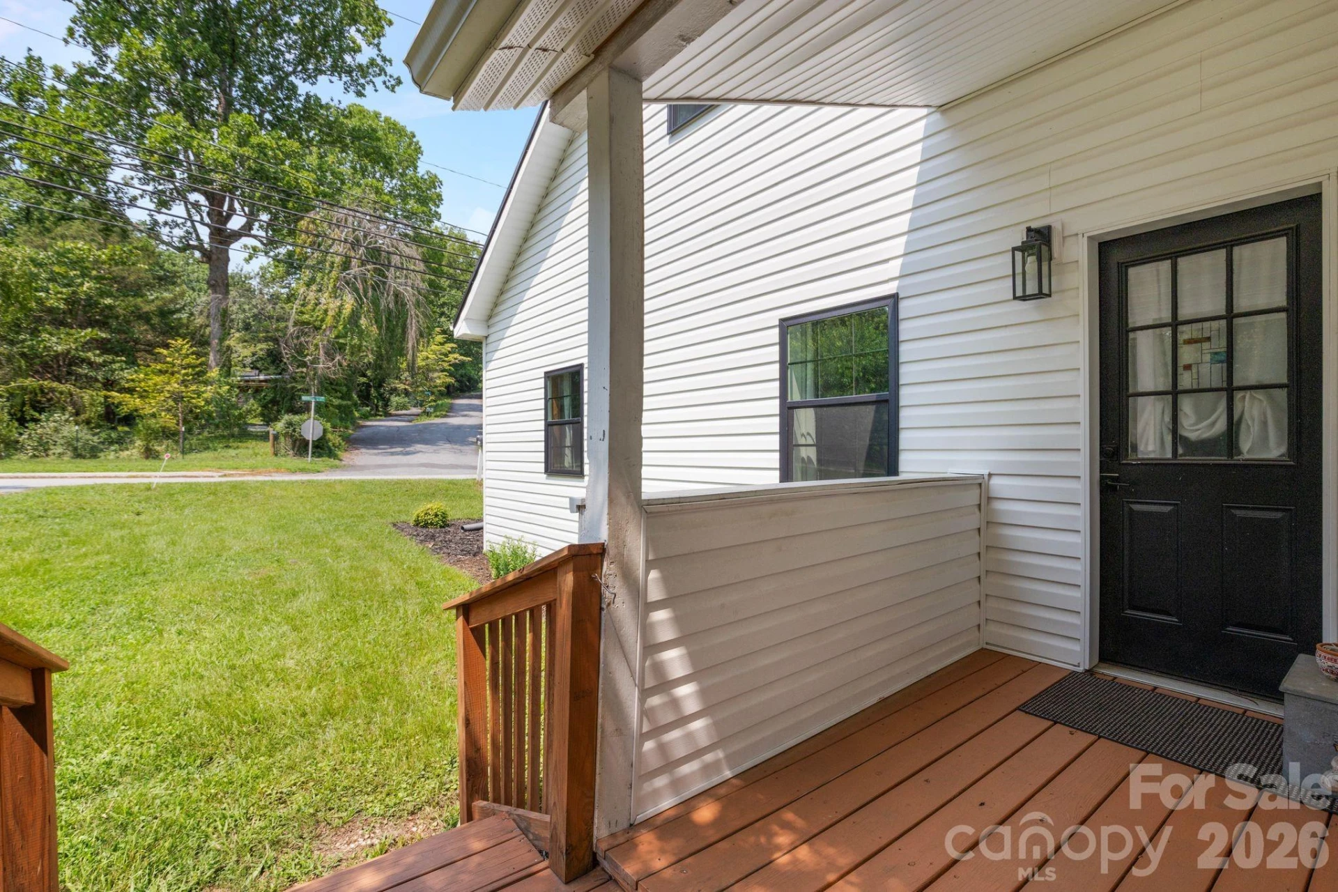 636 N Trade Street - Photo 33
