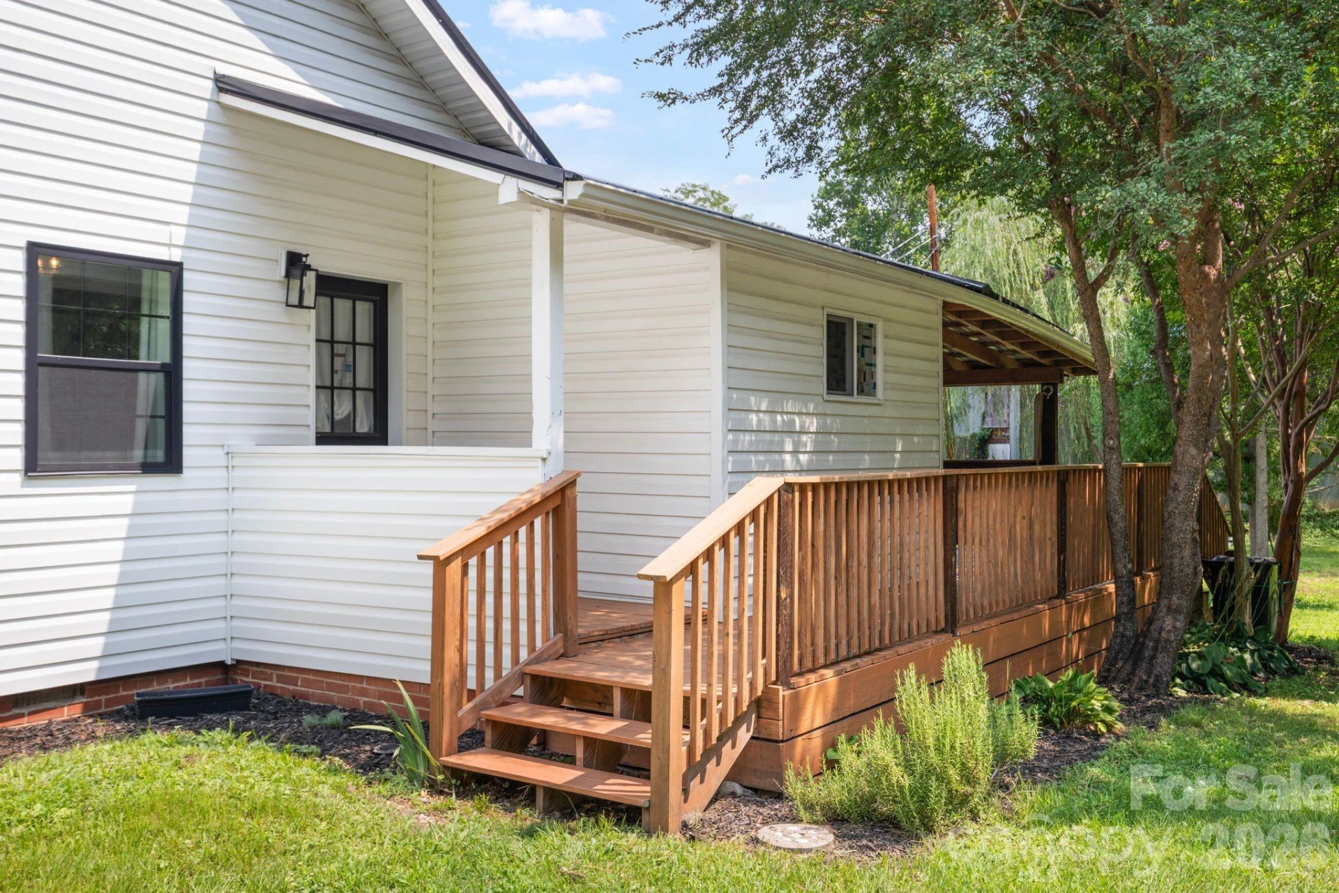 636 N Trade Street - Photo 34