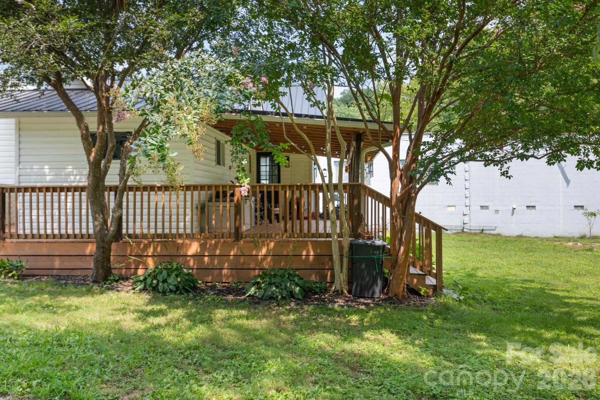 636 N Trade Street - Photo 37