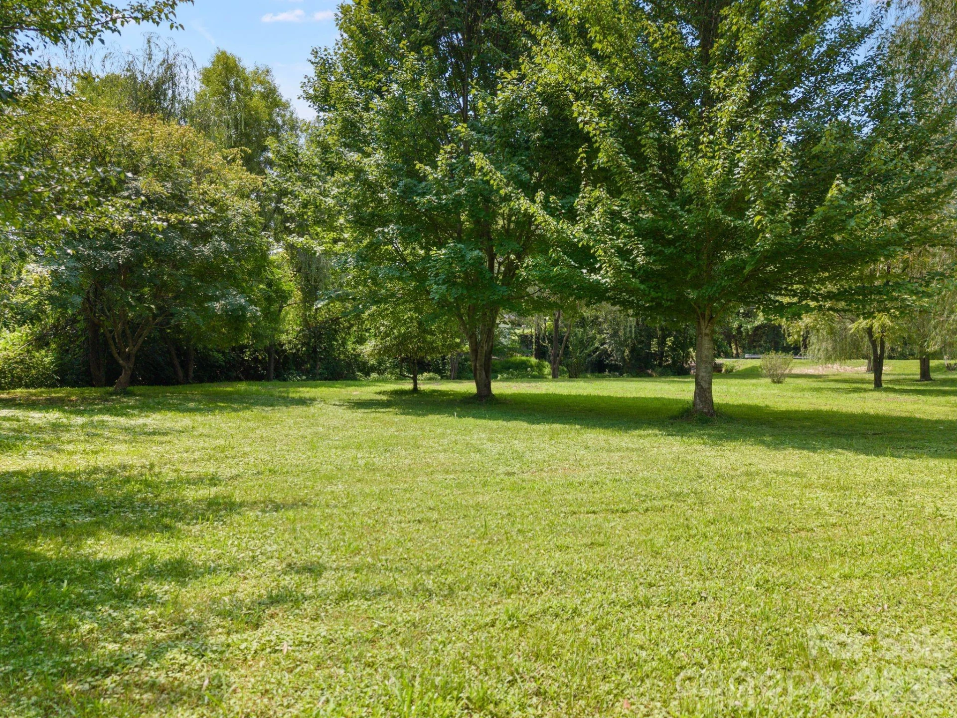 636 N Trade Street - Photo 39