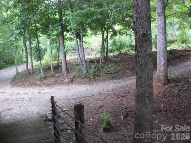 409 Arrowood Road - Photo 3