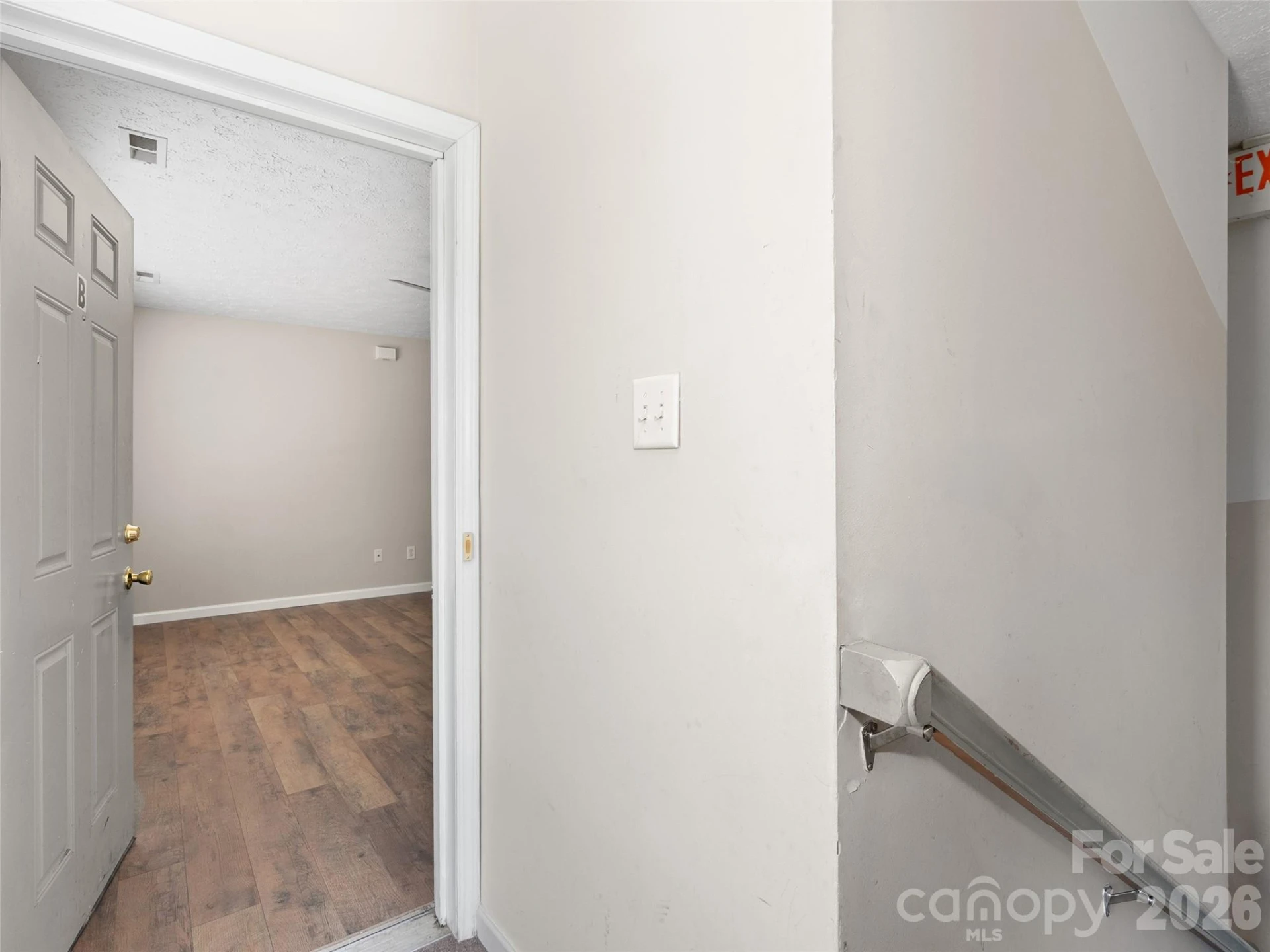 237 Camelot Drive #B - Photo 3