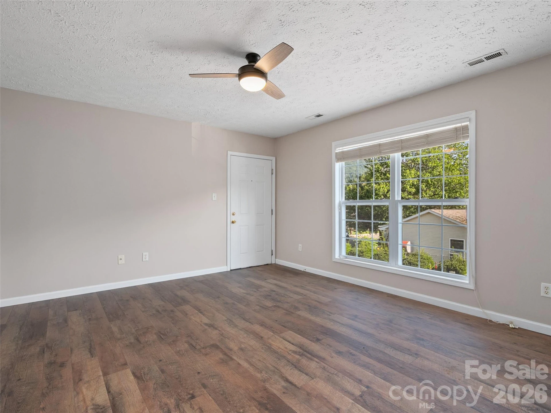 237 Camelot Drive #B - Photo 4
