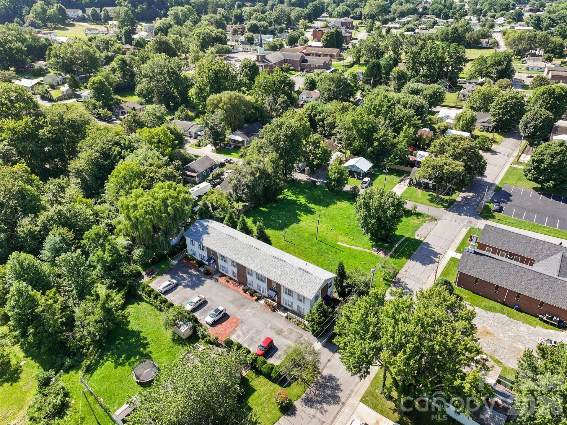 237 Camelot Drive #B - Photo 18