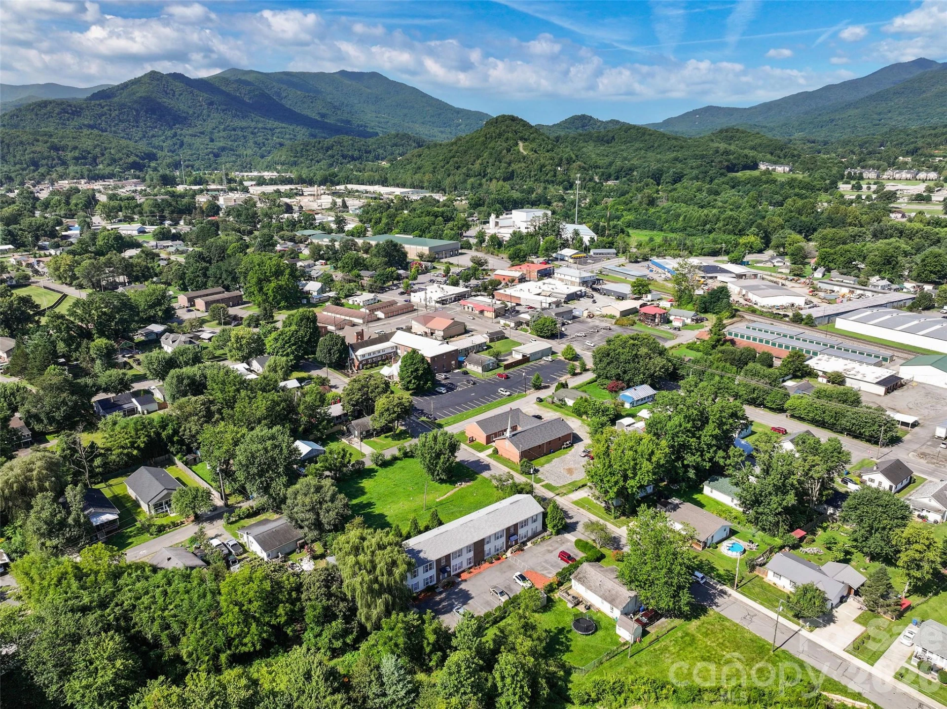 237 Camelot Drive #B - Photo 20