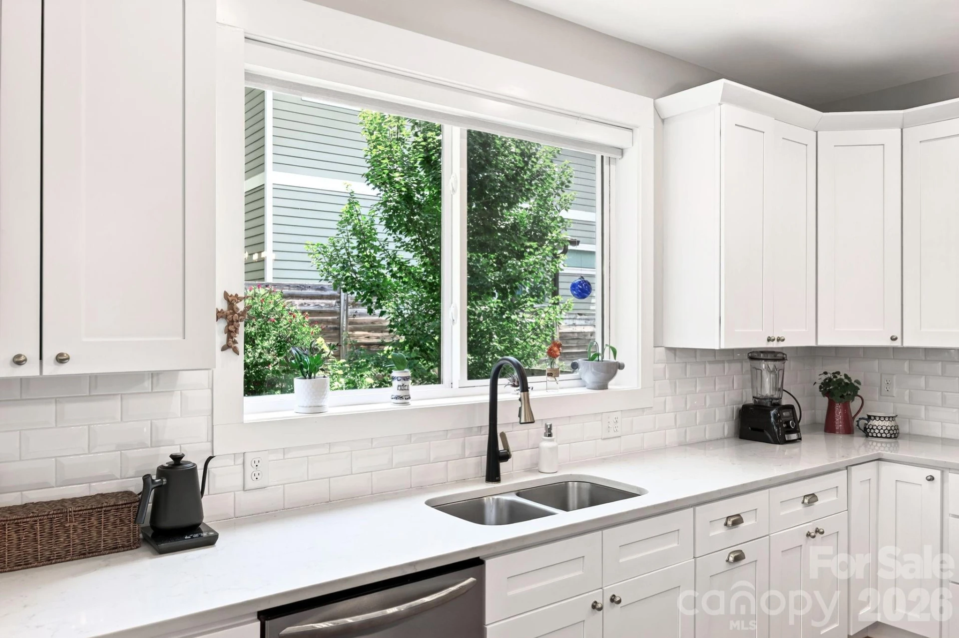 82 Frances Street - Photo 17
