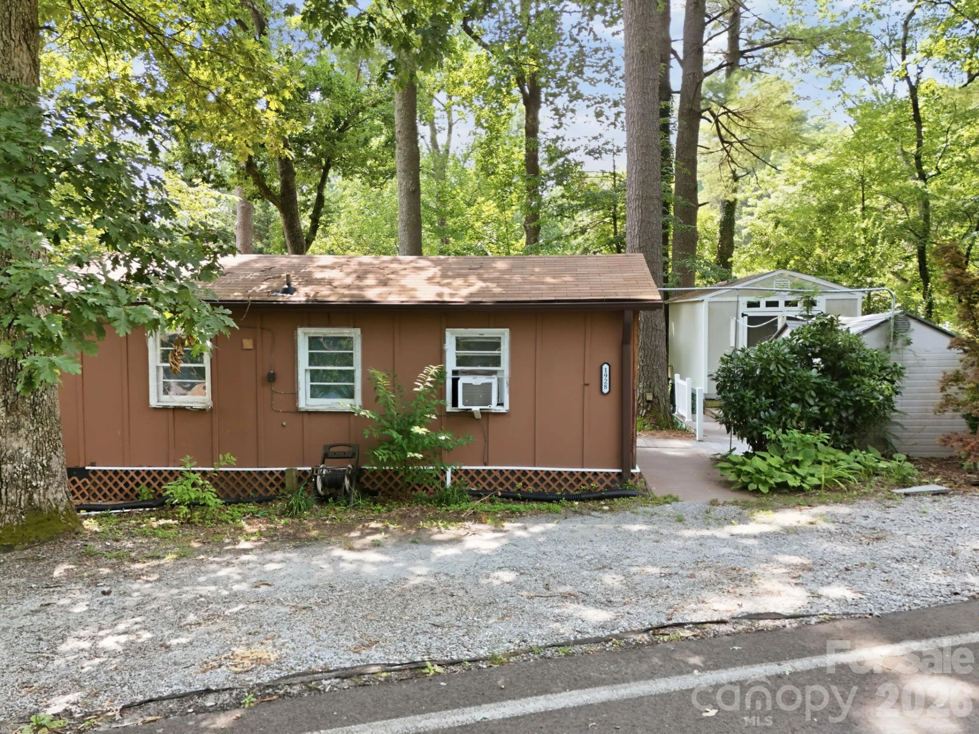 1925 Laurel Park Highway - Photo 44