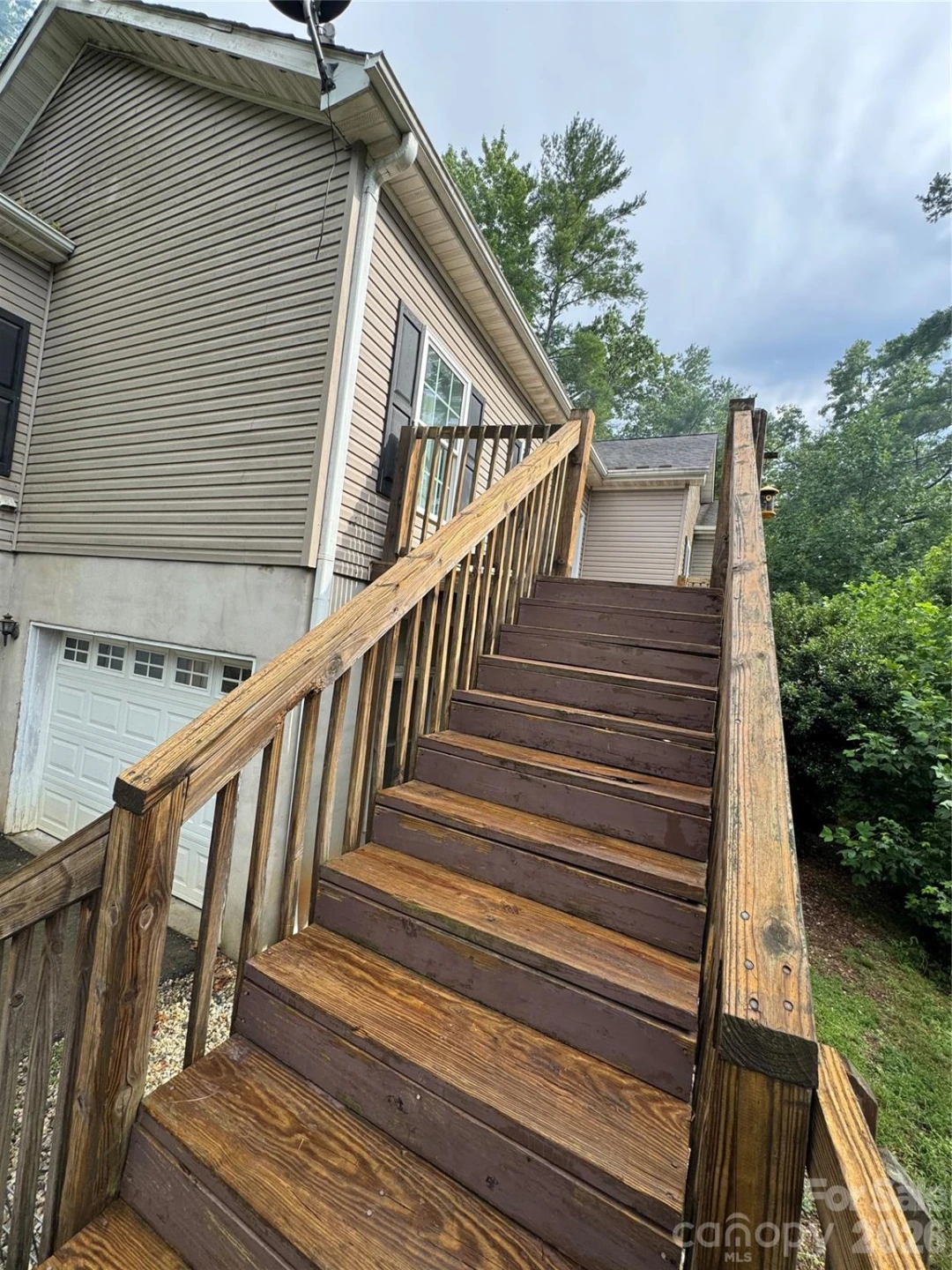1886 Old Linville Road - Photo 7