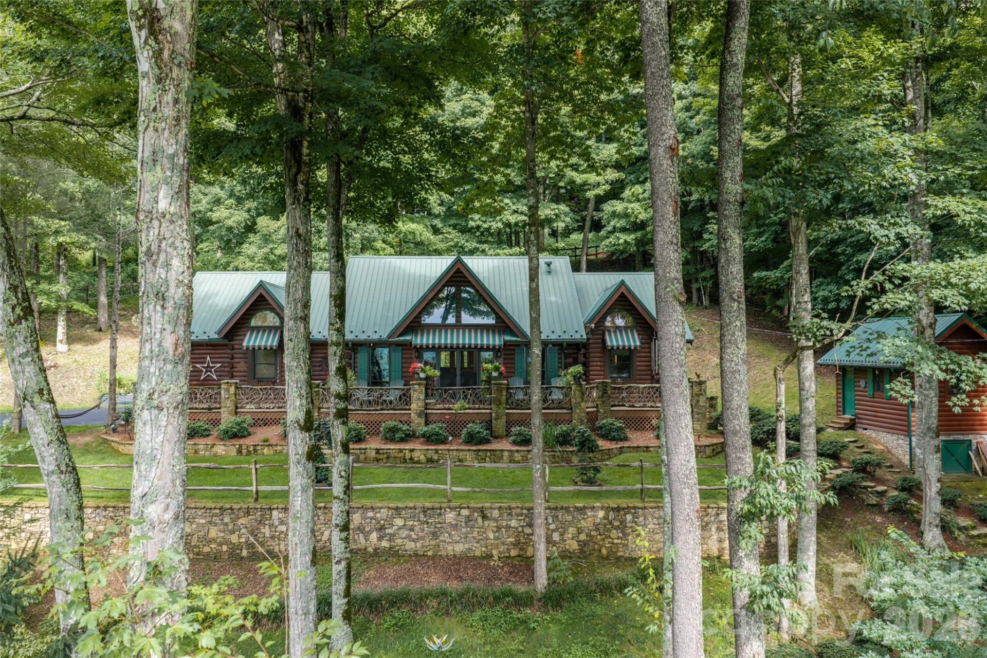 580 Flying Hawk Trail - Photo 2