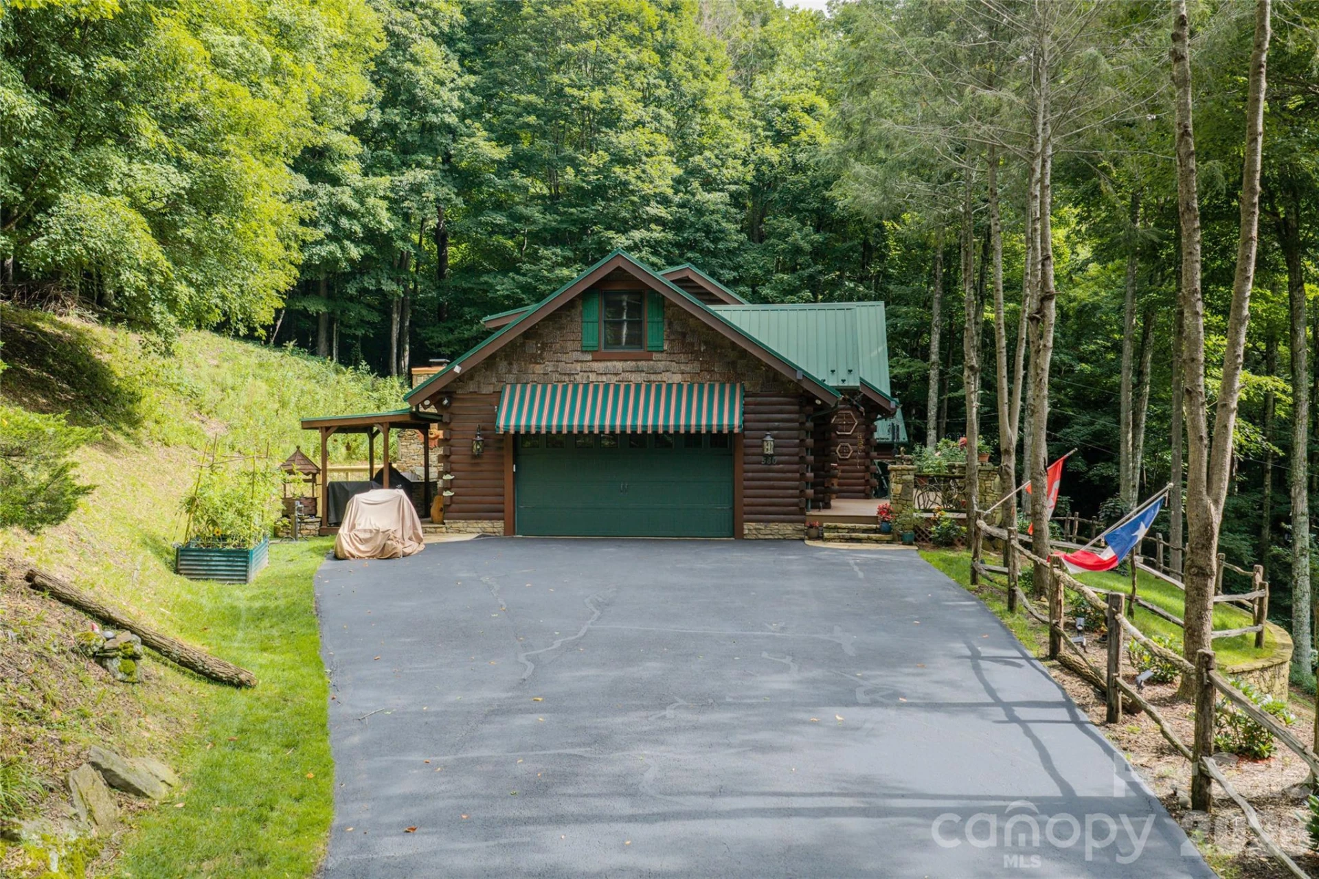 580 Flying Hawk Trail - Photo 44