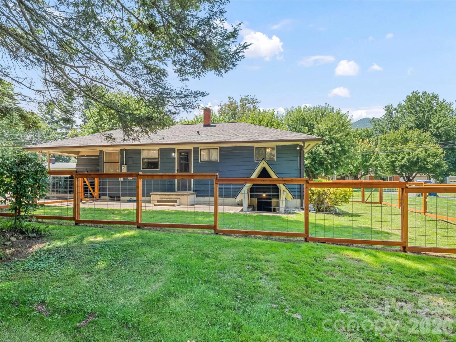 713 Brown Avenue - Photo 4