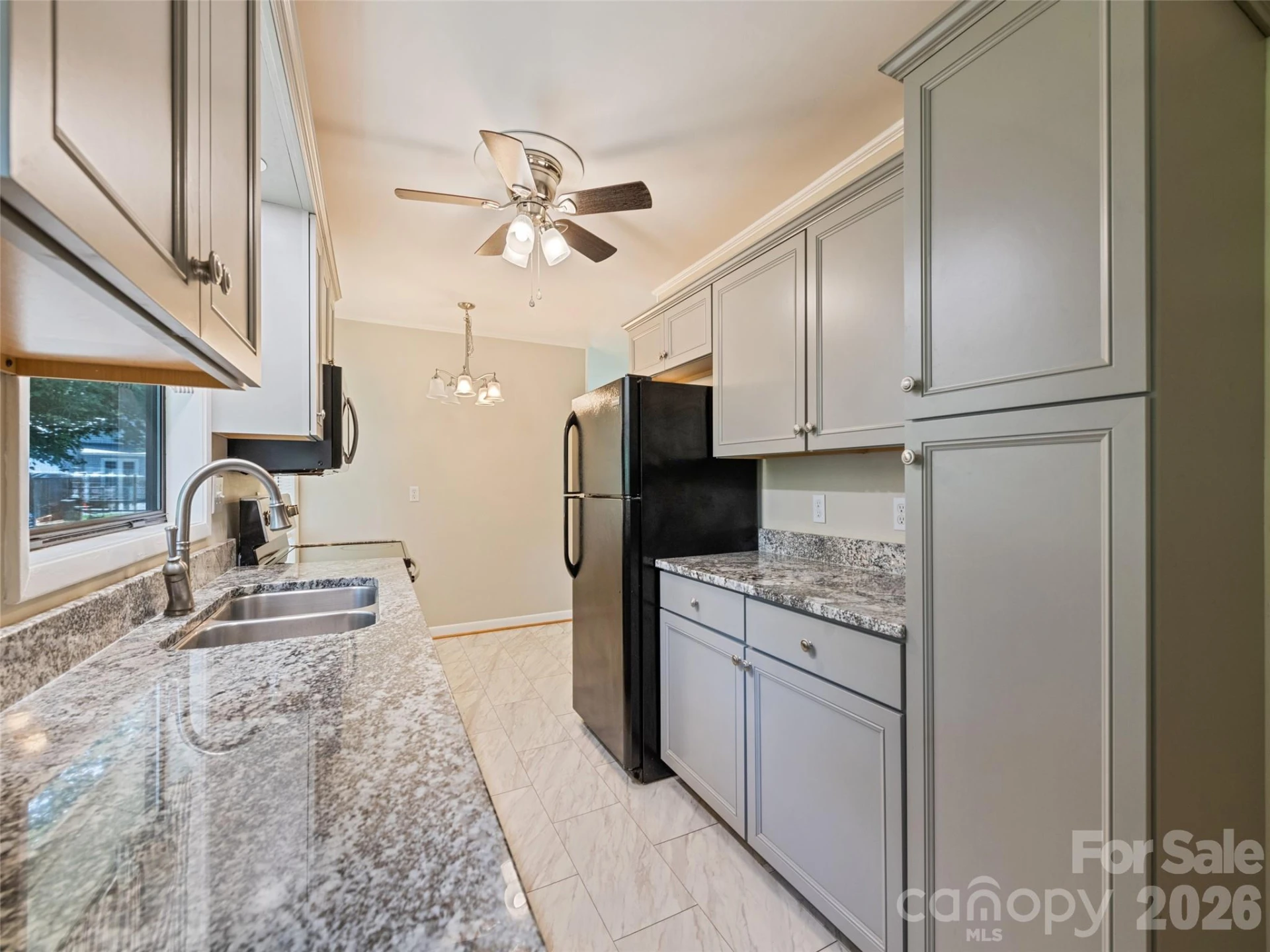 713 Brown Avenue - Photo 15
