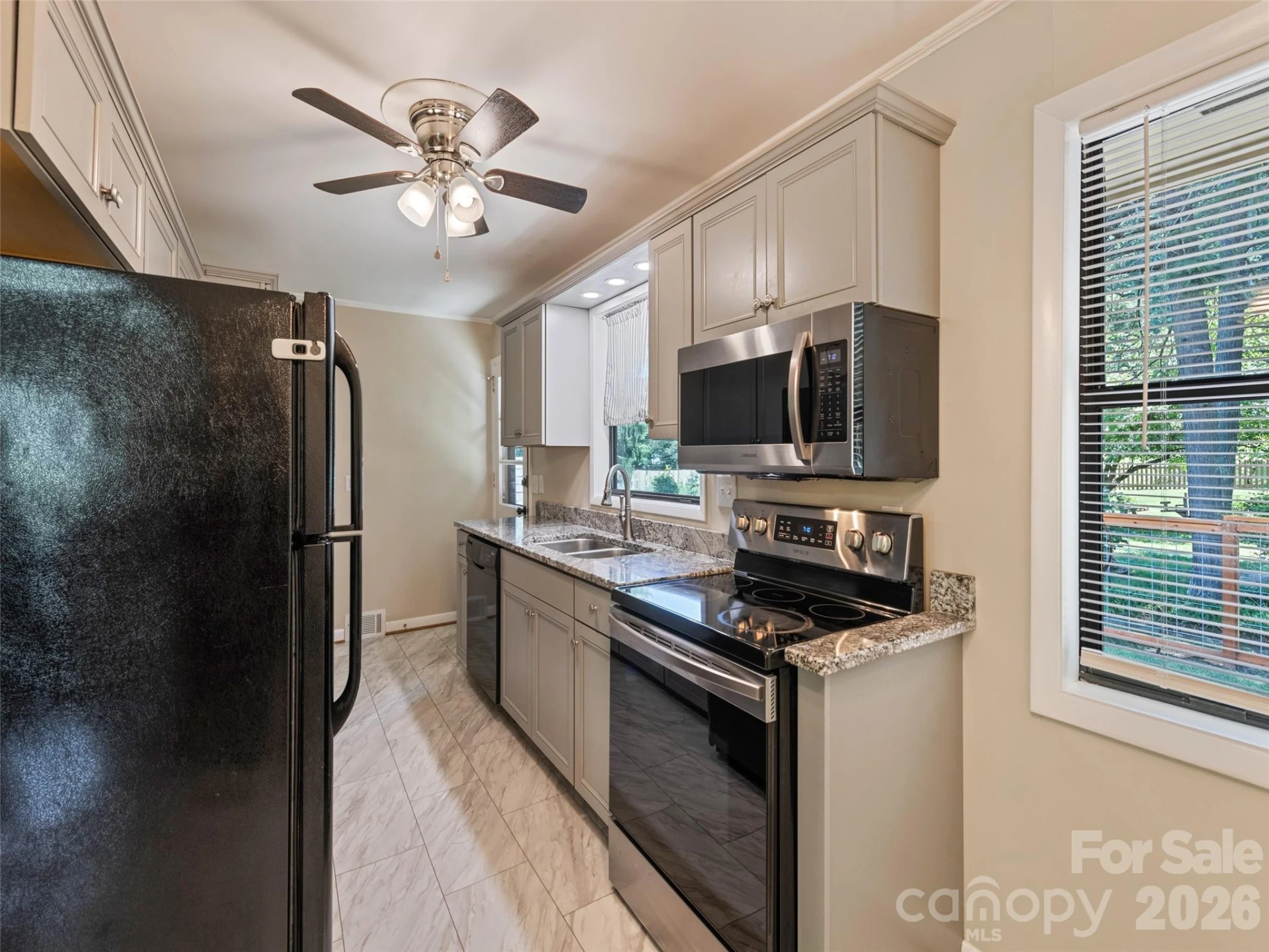 713 Brown Avenue - Photo 16
