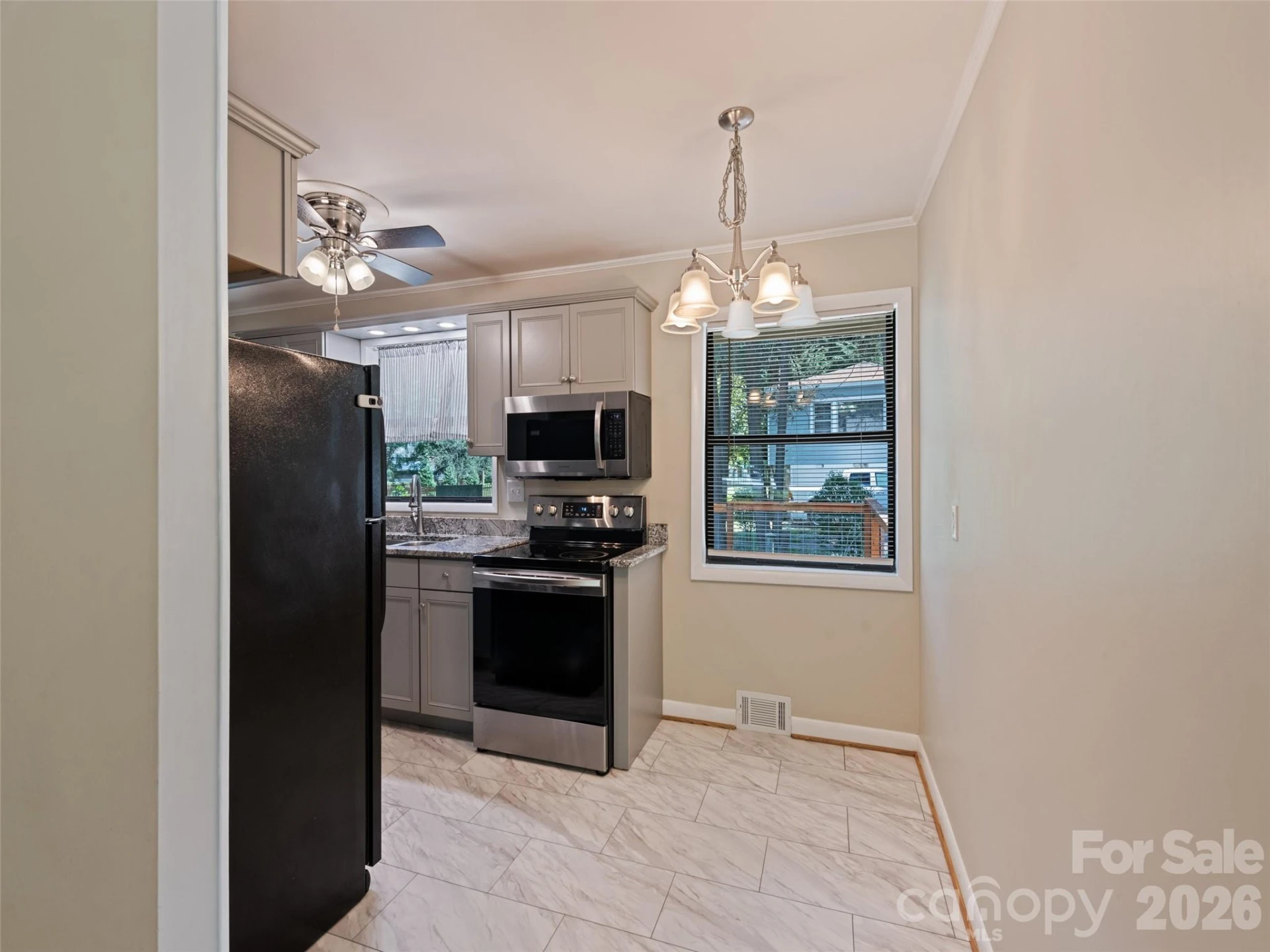 713 Brown Avenue - Photo 17