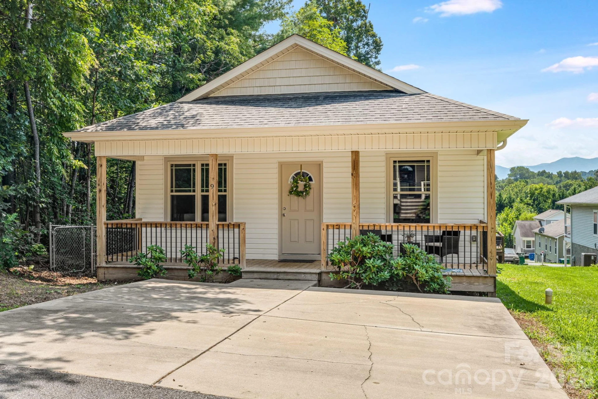 9 Coral Berry Drive
