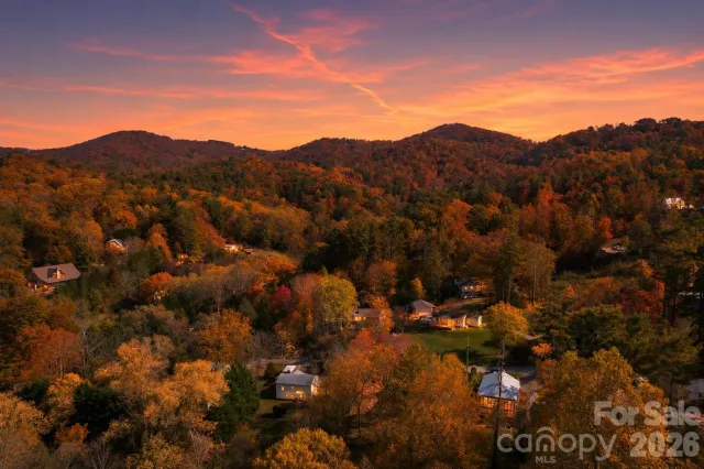13 Bassett Road, Asheville, NC, 28804