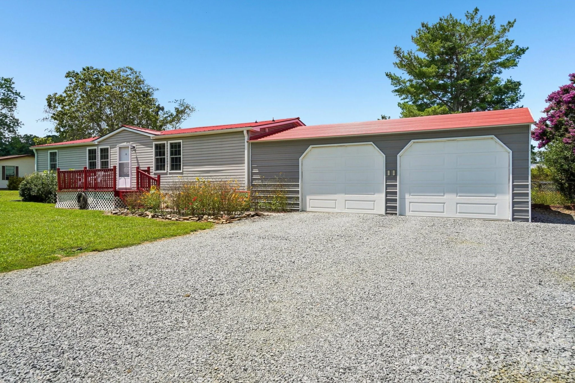 210 Leigh Anne Lane - Photo 2