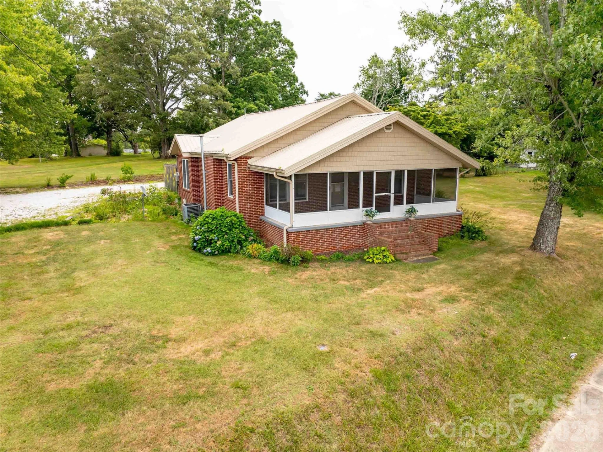 103 E King Street - Photo 8