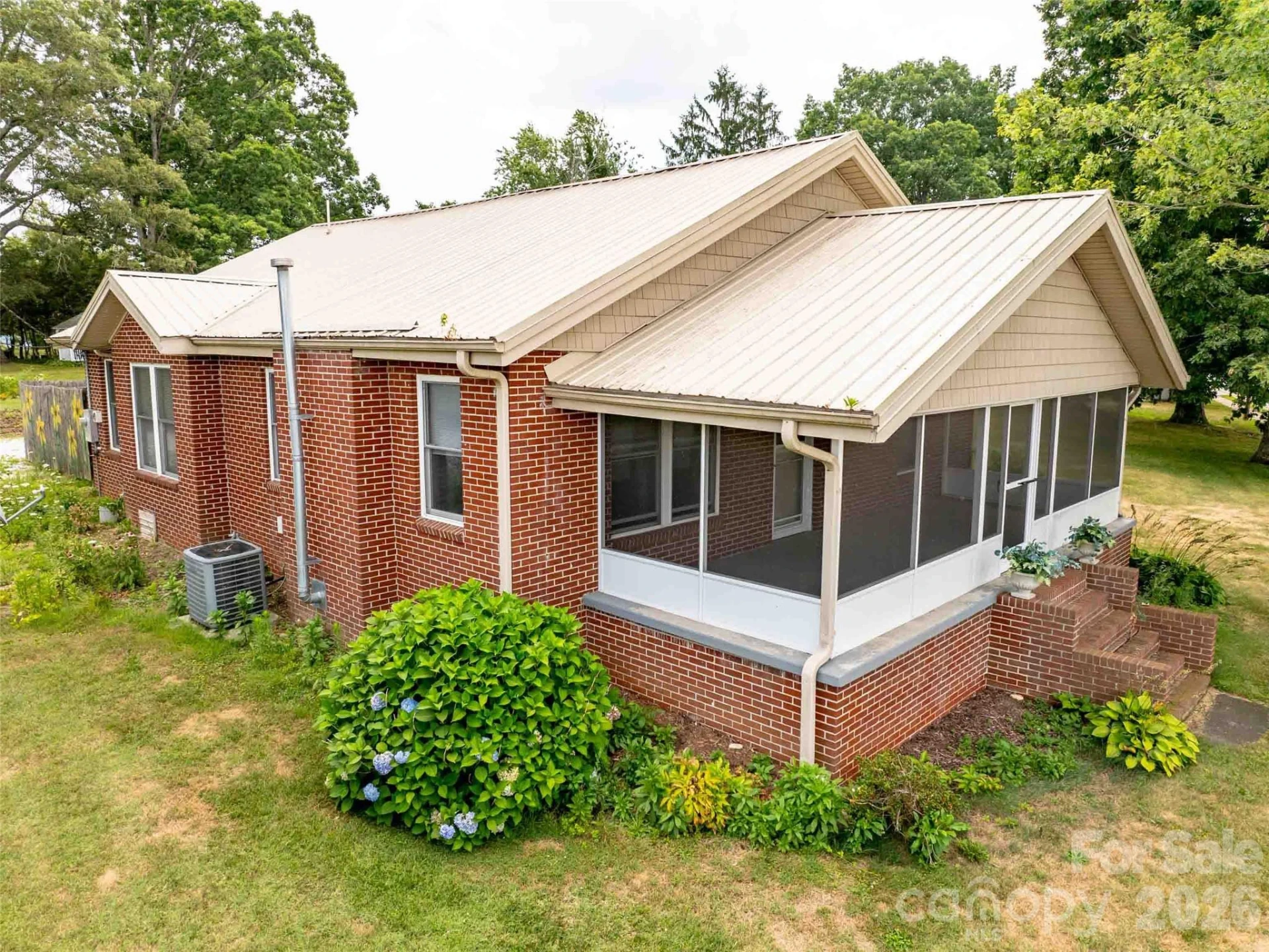 103 E King Street - Photo 10