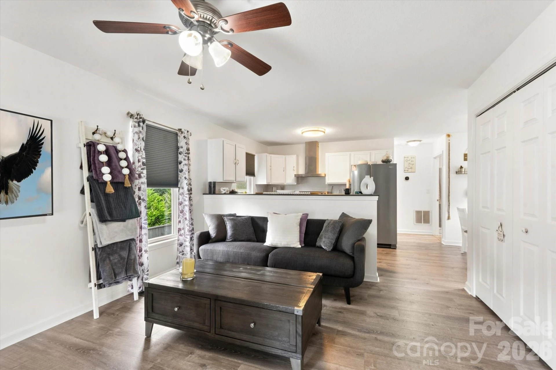 100 Victoria Springs Drive - Photo 2