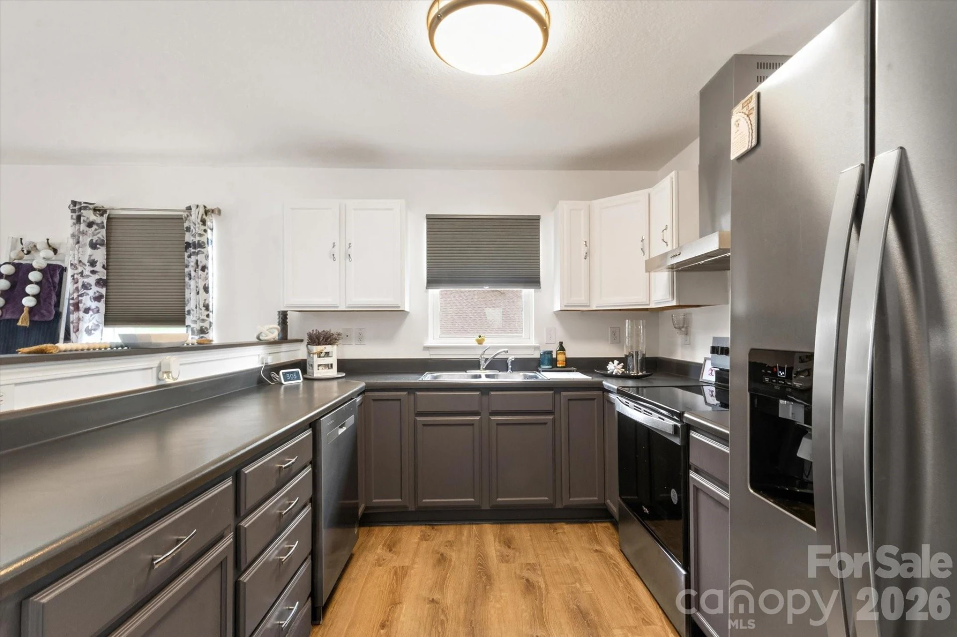100 Victoria Springs Drive - Photo 3