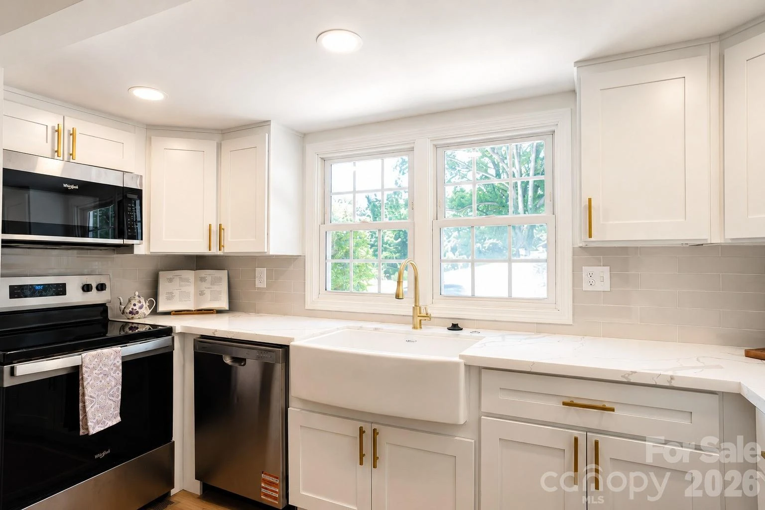 811 Markham Road - Photo 3