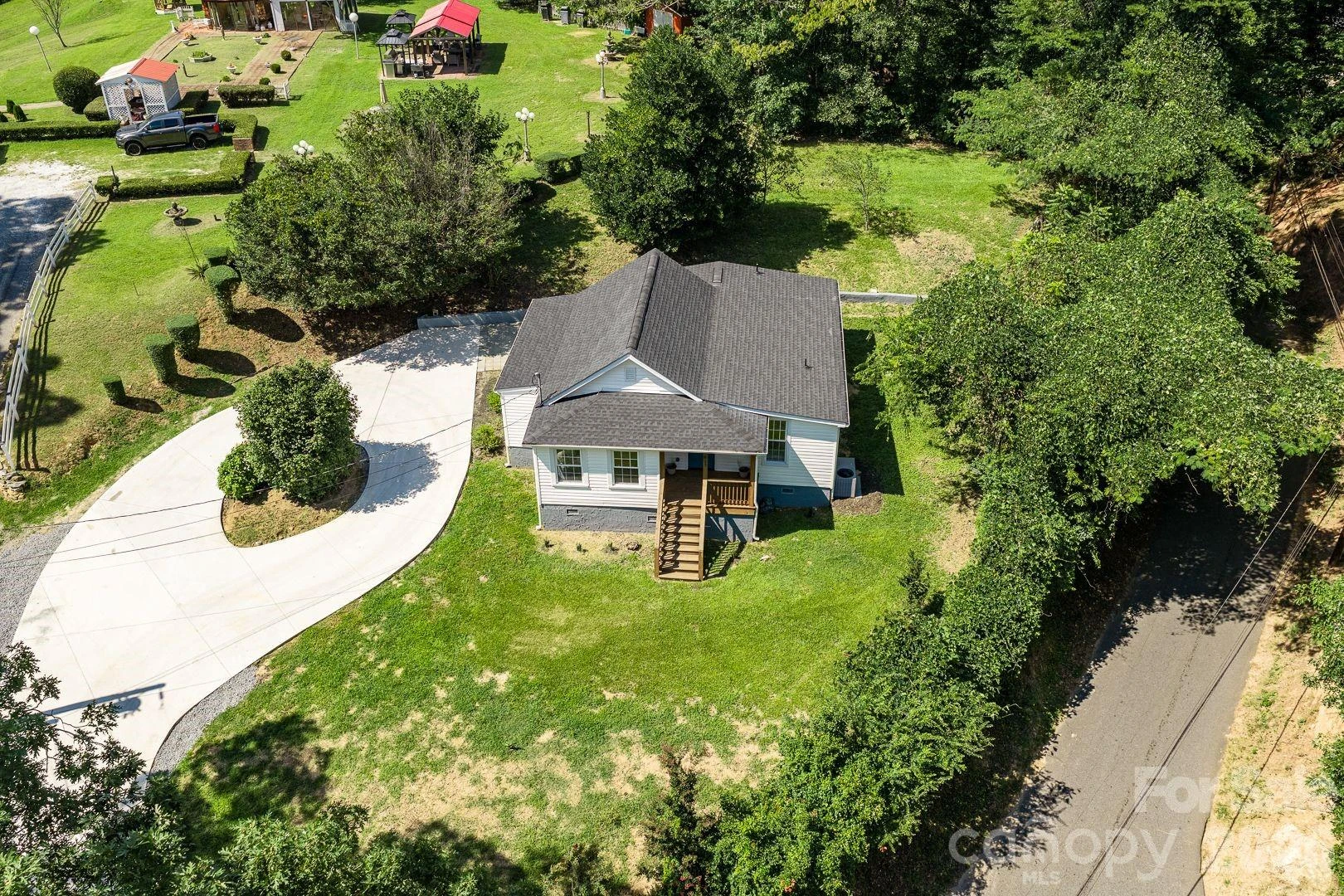 811 Markham Road - Photo 15