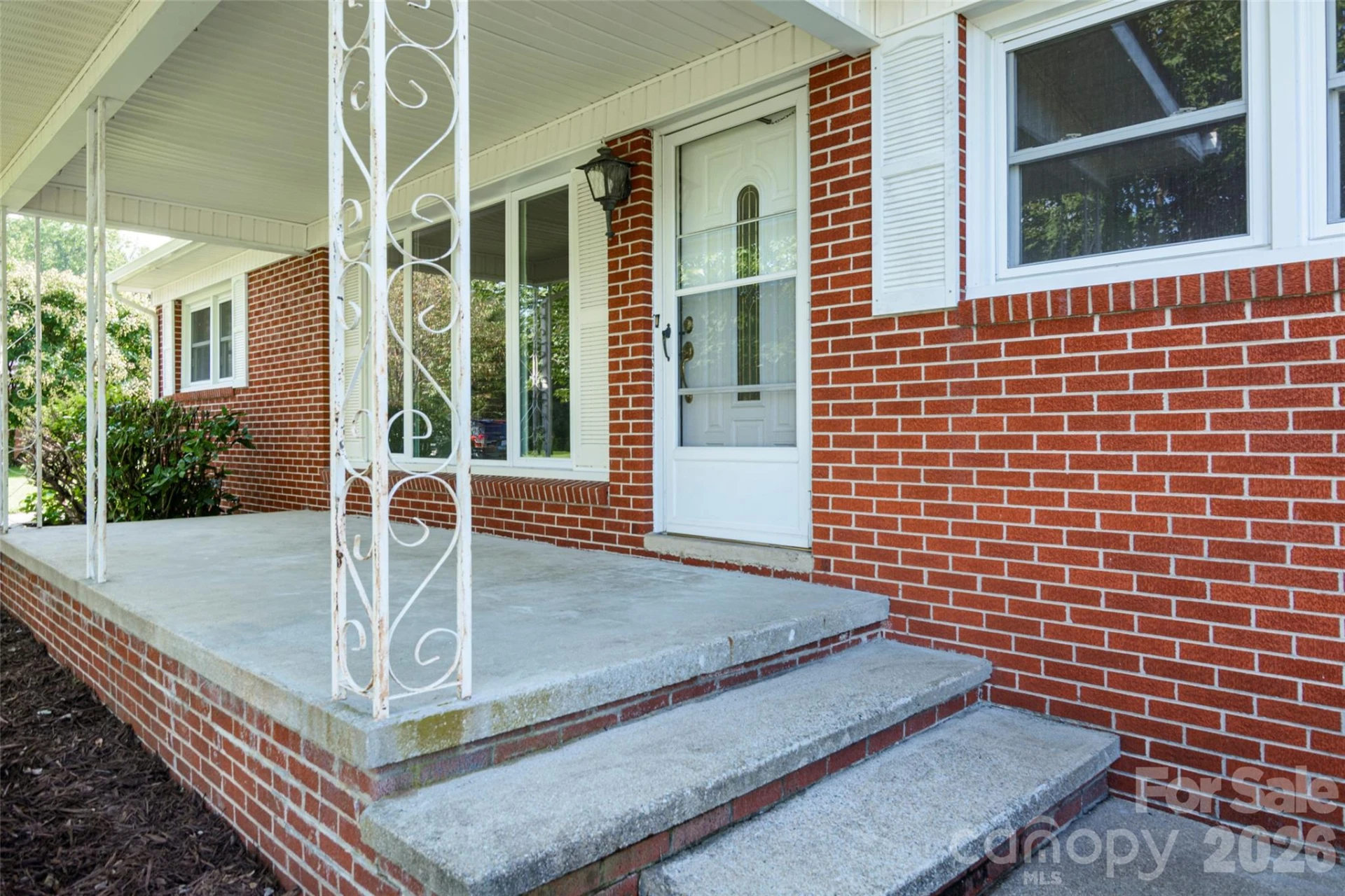 32 Kathy Drive - Photo 3
