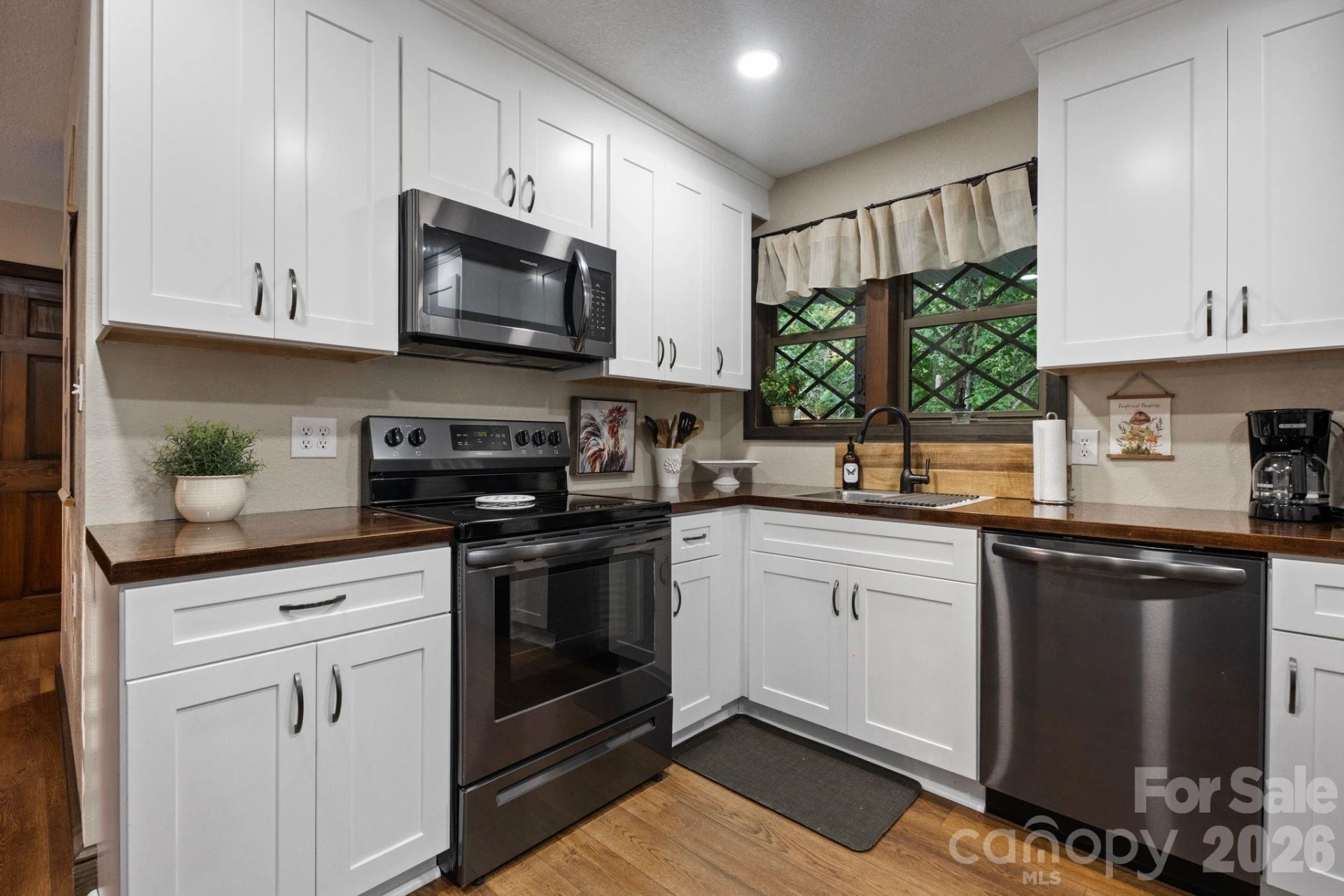 1754 Lake Tahoma Road - Photo 10