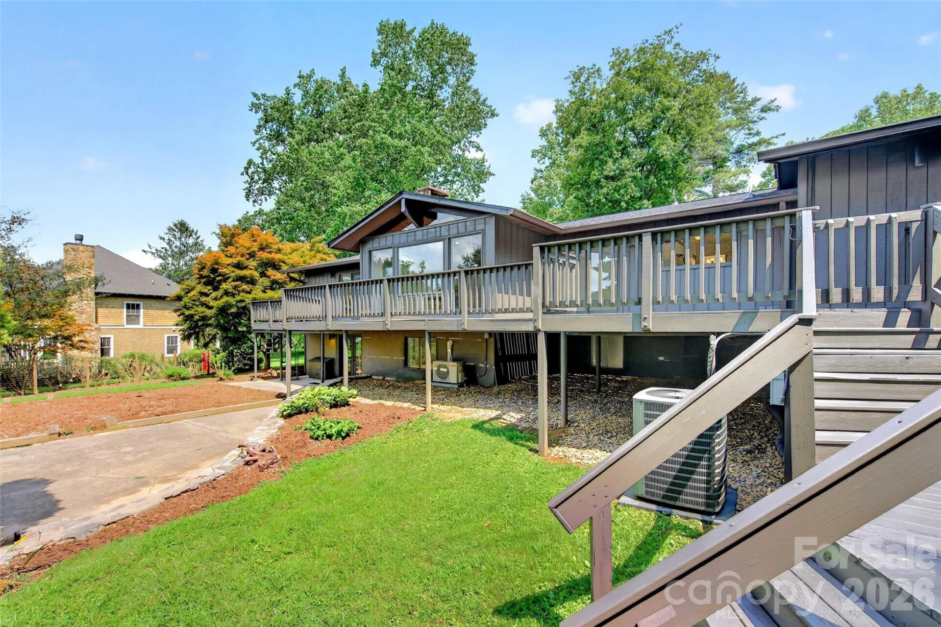 208 Dogwood Lane - Photo 3