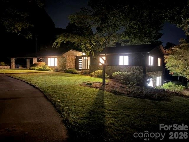 208 Dogwood Lane - Photo 2